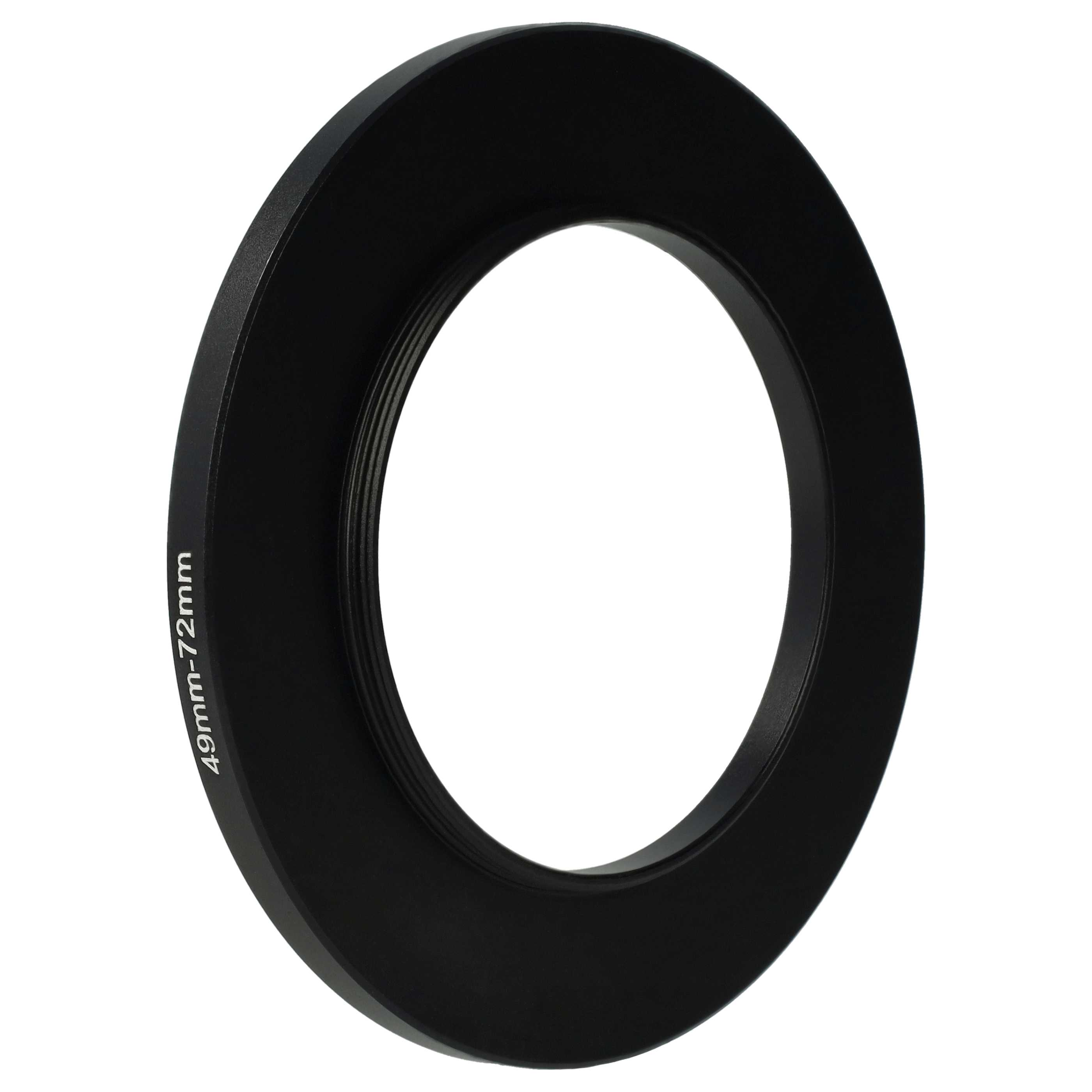 Ein schwarzer, kreisförmiger Objektivadapter mit dem Text '49mm-72mm' an der Seite. Der Hintergrund ist weiß.