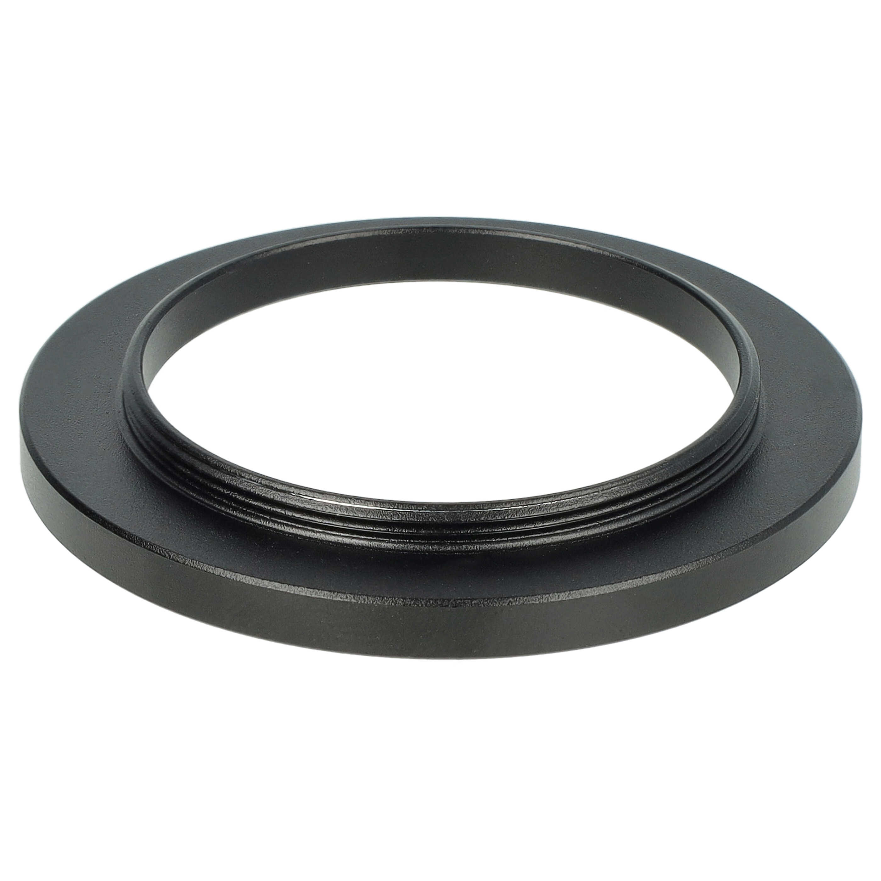 Ein schwarzer Metallringadapter. Der Ring hat ein Innengewinde und eine glatte Außenseite. Er liegt auf weißem Grund.