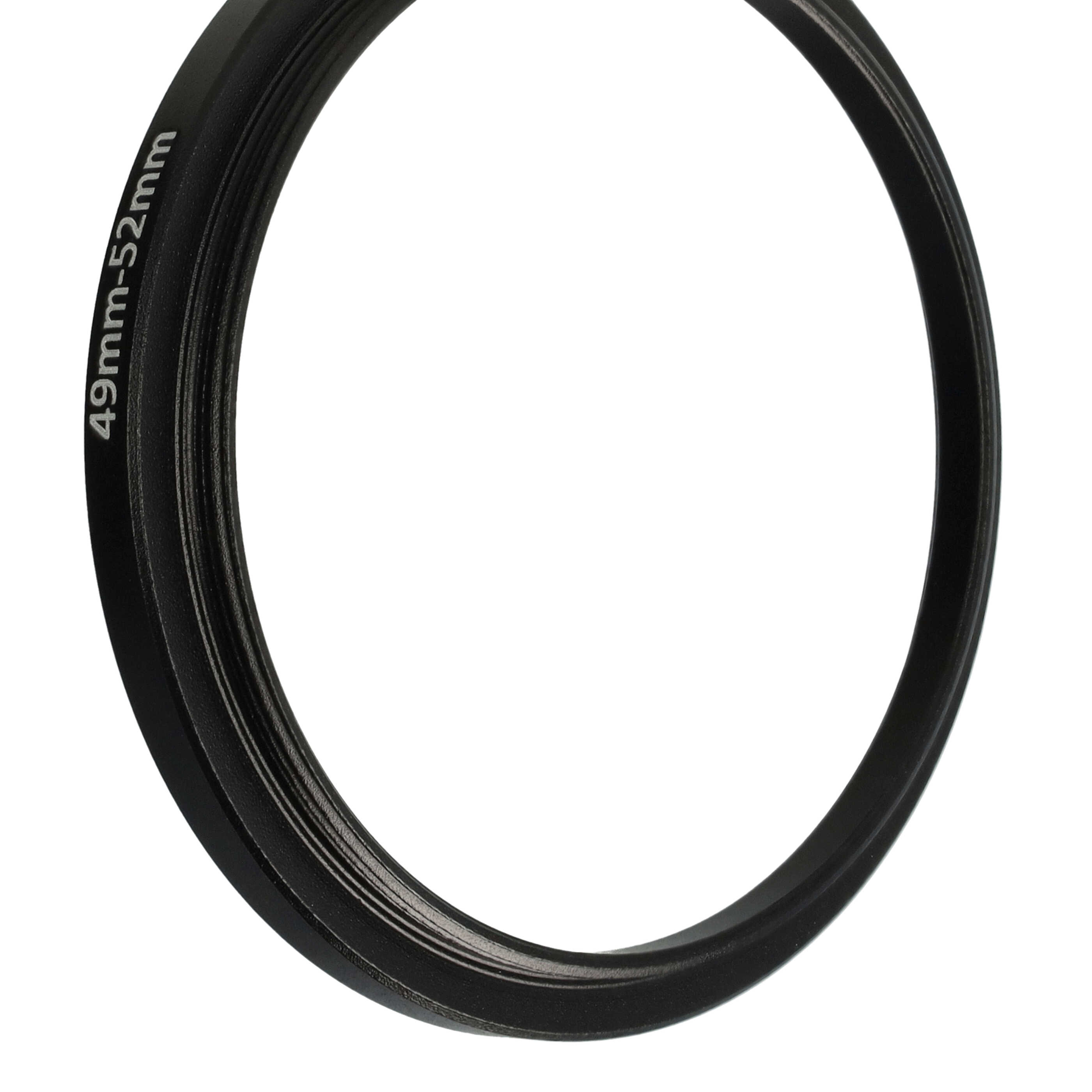 Ein schwarzer Objektivfilterring mit der Aufschrift 49mm-52mm ist vor weißem Hintergrund zentriert.