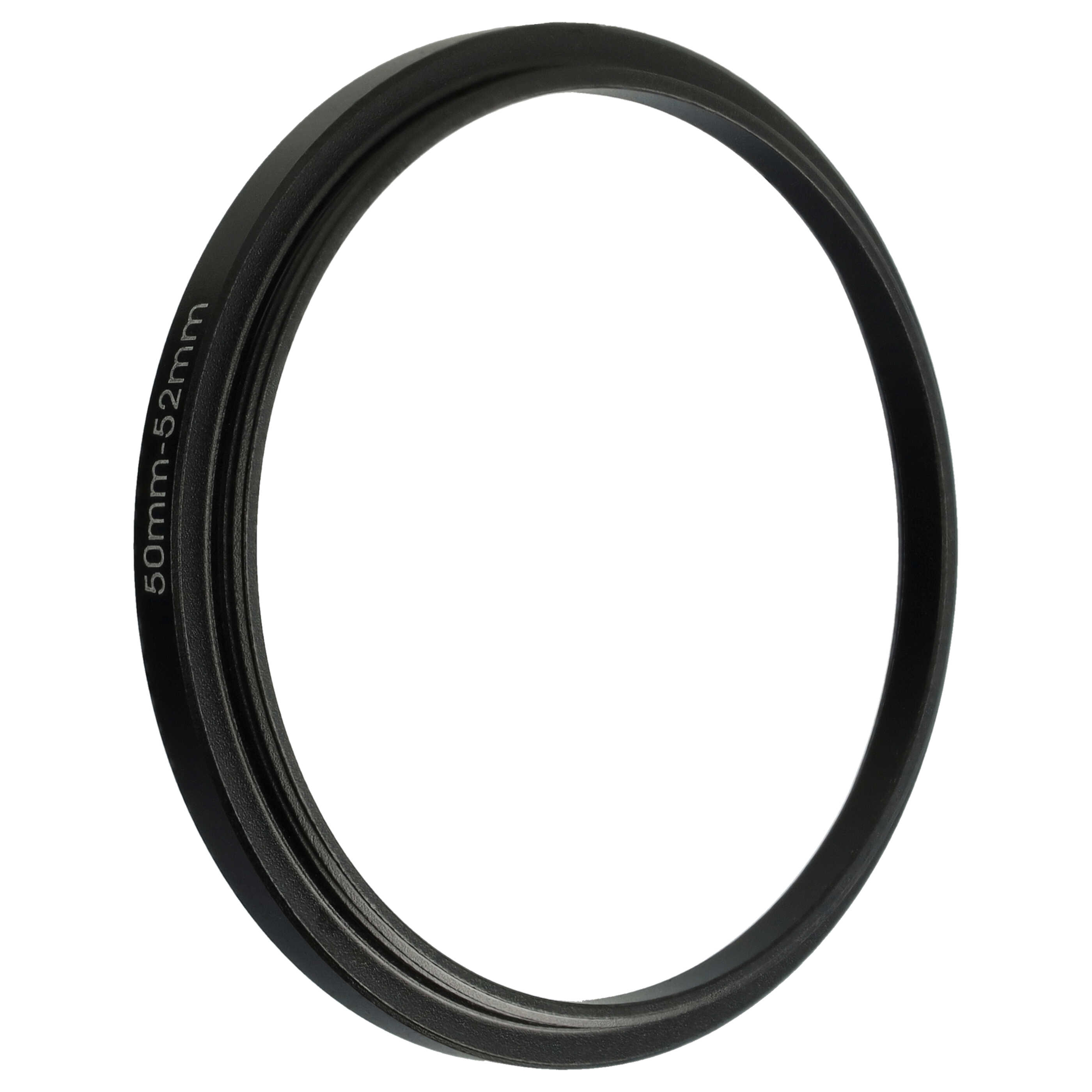 Ein schwarzer Objektivadapterring mit weißem Text '50mm-52mm' auf weißem Hintergrund. Der Ring ist kreisförmig.