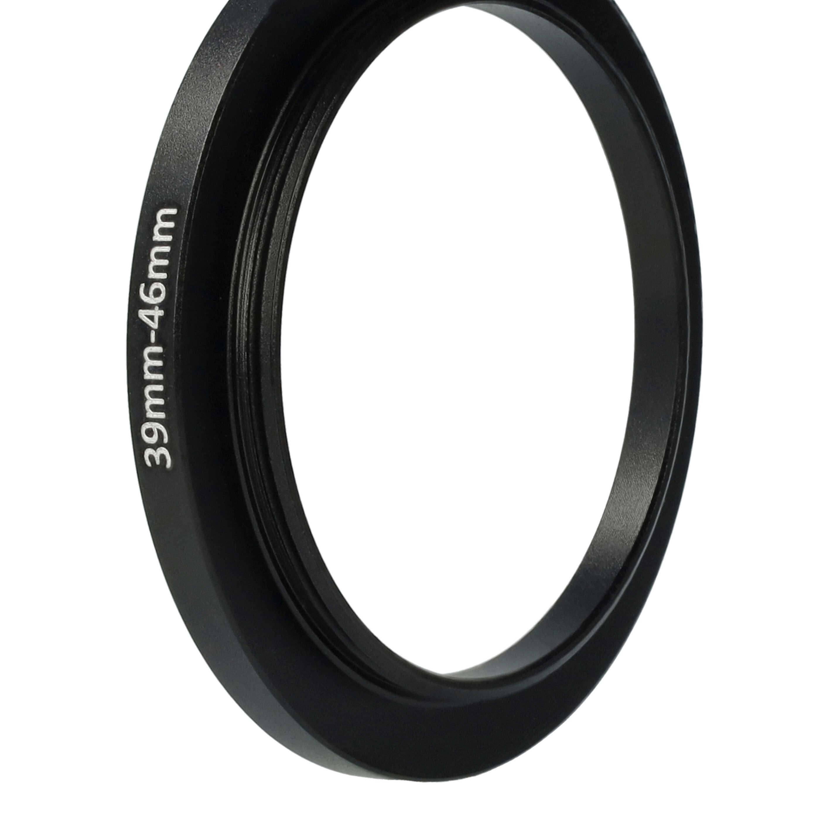 Ein schwarzer Ringadapter mit der Aufschrift '39mm-46mm' auf weißem Hintergrund, innen leer.