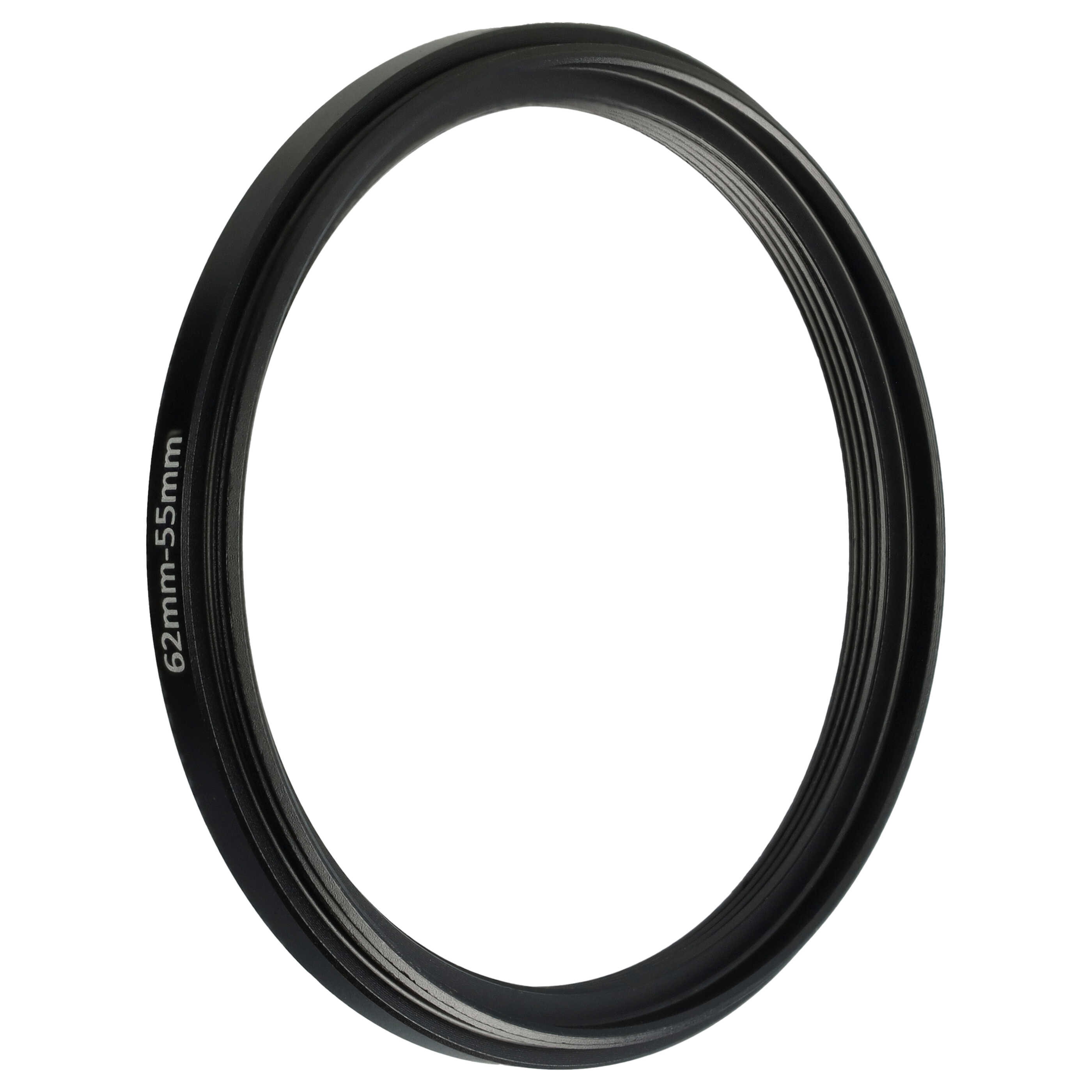 Ein schwarzer, kreisförmiger Objektivadapterring. Er hat eine 62mm-55mm-Markierung. Weißer Hintergrund.