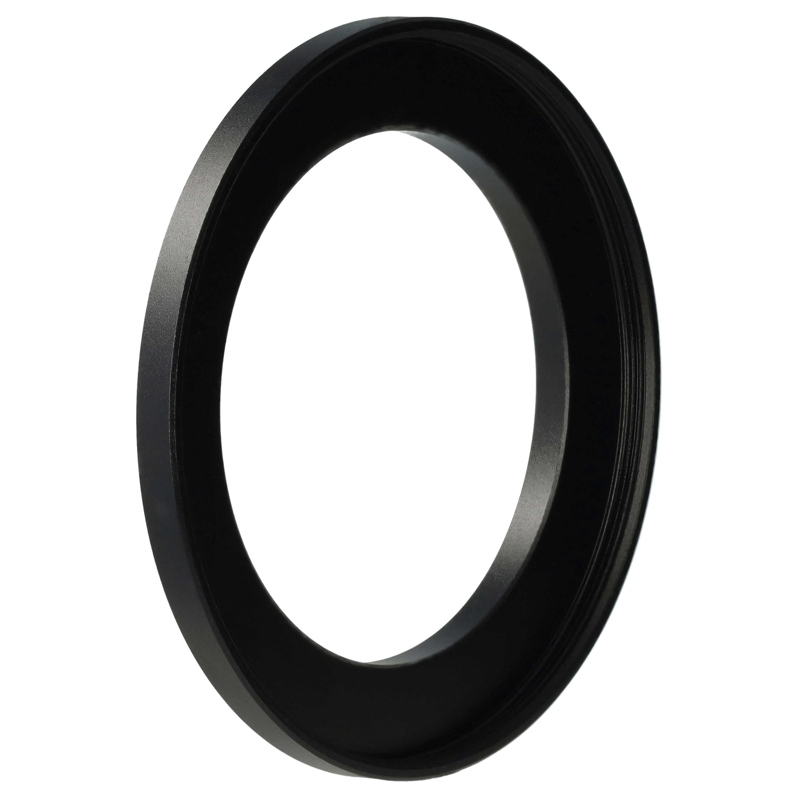 Ein schwarzer, kreisförmiger Objektivadapter auf weißem Hintergrund. Der Adapter hat ein glattes, mattes Finish.