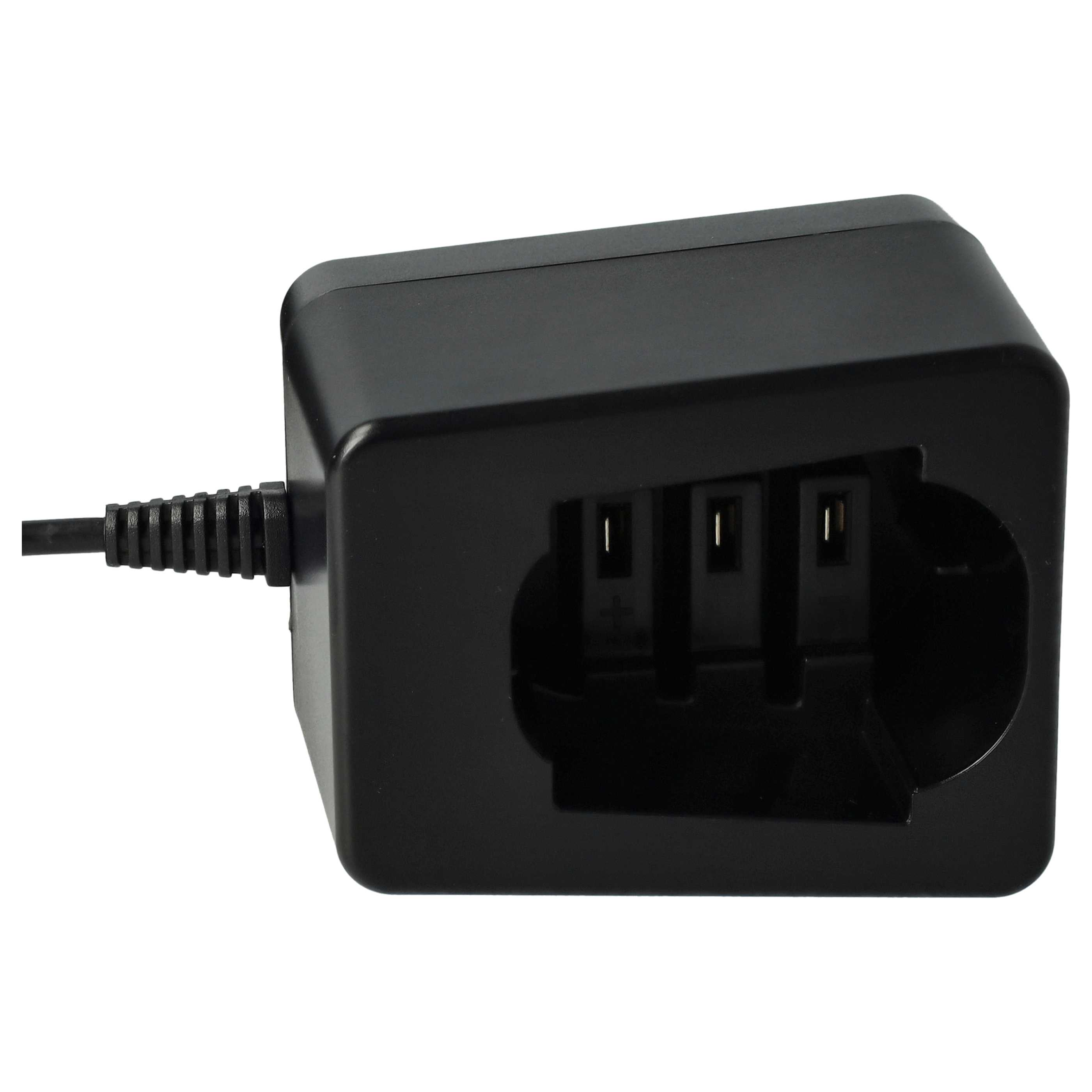 Ein schwarzes Batterieladegerät mit drei Steckplätzen ist zu sehen. Ein schwarzes Kabel ist befestigt. Der Hintergrund ist weiß.
