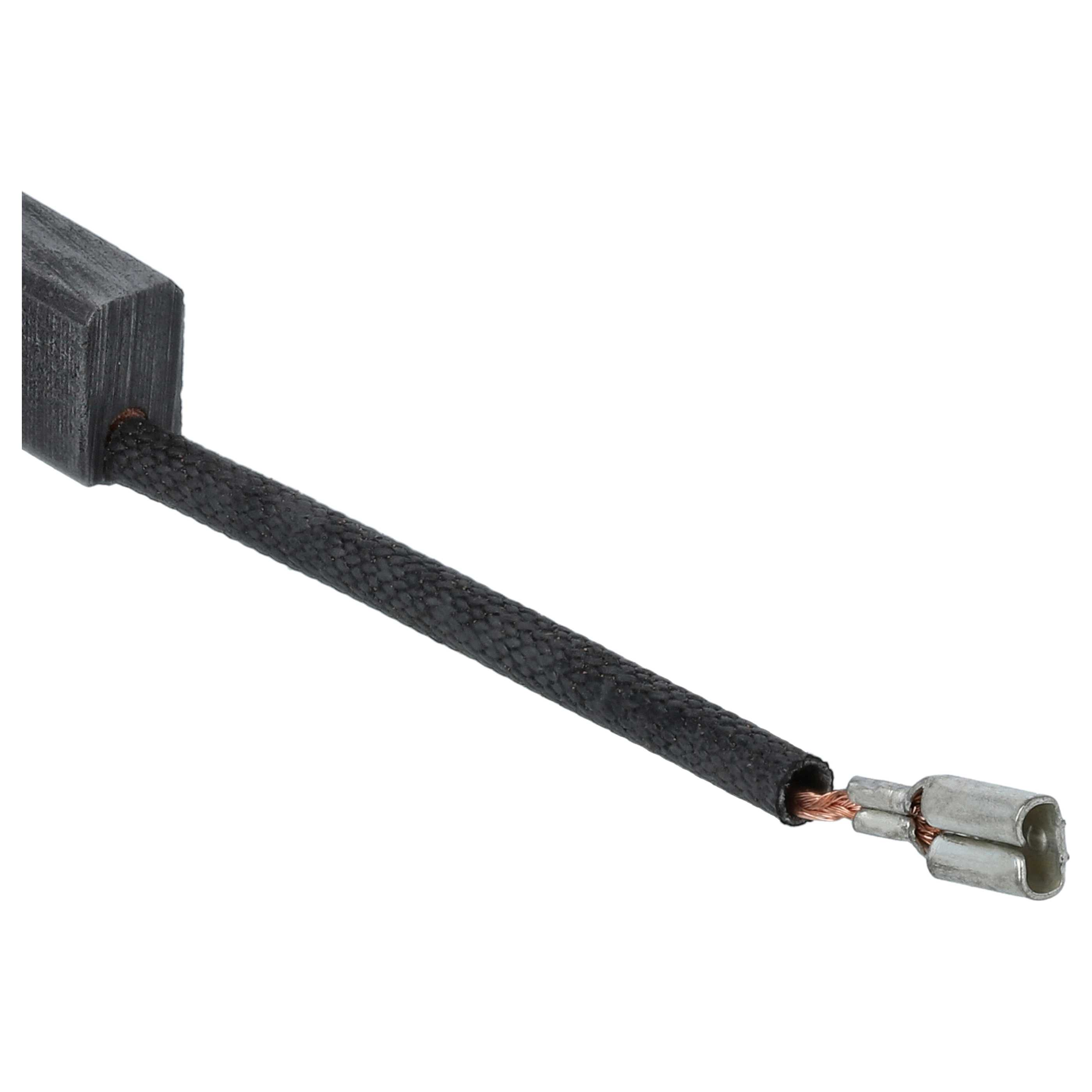 Schrägaufnahme einer dunkelgrauen Kohlebürste mit schwarzem isolierten Draht und einem silbernen Stecker.