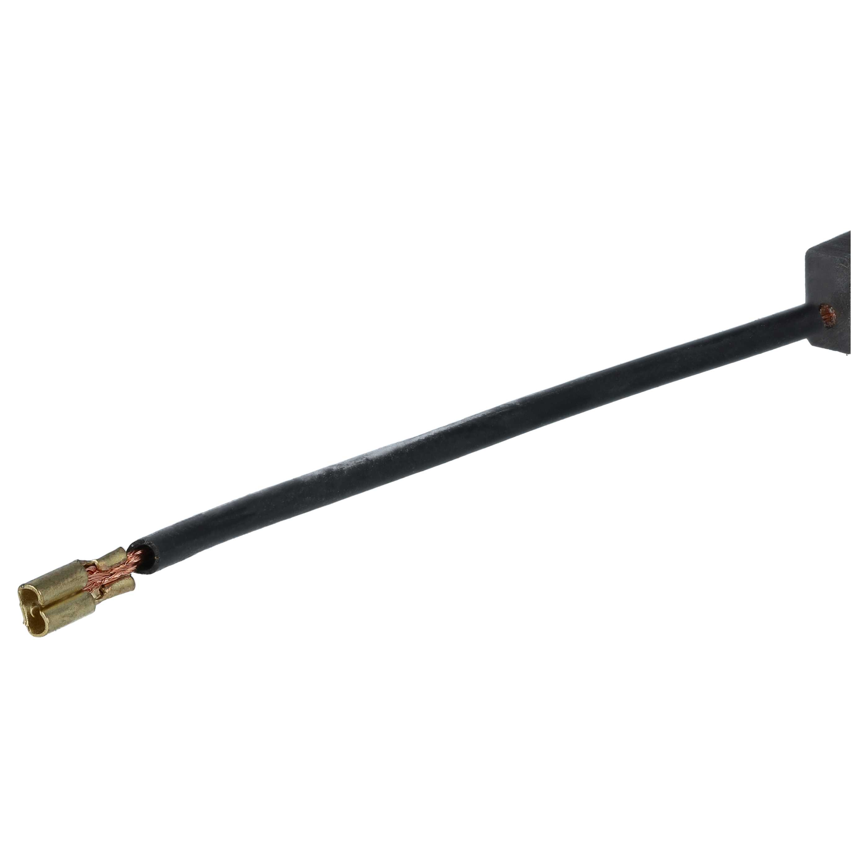 Ein schwarzes Kabel mit einem Kupferanschluss. Das Kabel ist schwarz und der Stecker ist goldfarben. Der Hintergrund ist weiß.