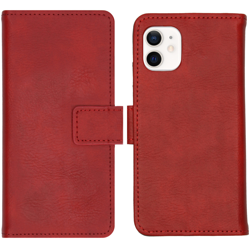 Un étui de téléphone en cuir rouge est ouvert, révélant un téléphone. L'étui a une fermeture magnétique. Le téléphone a deux caméras.