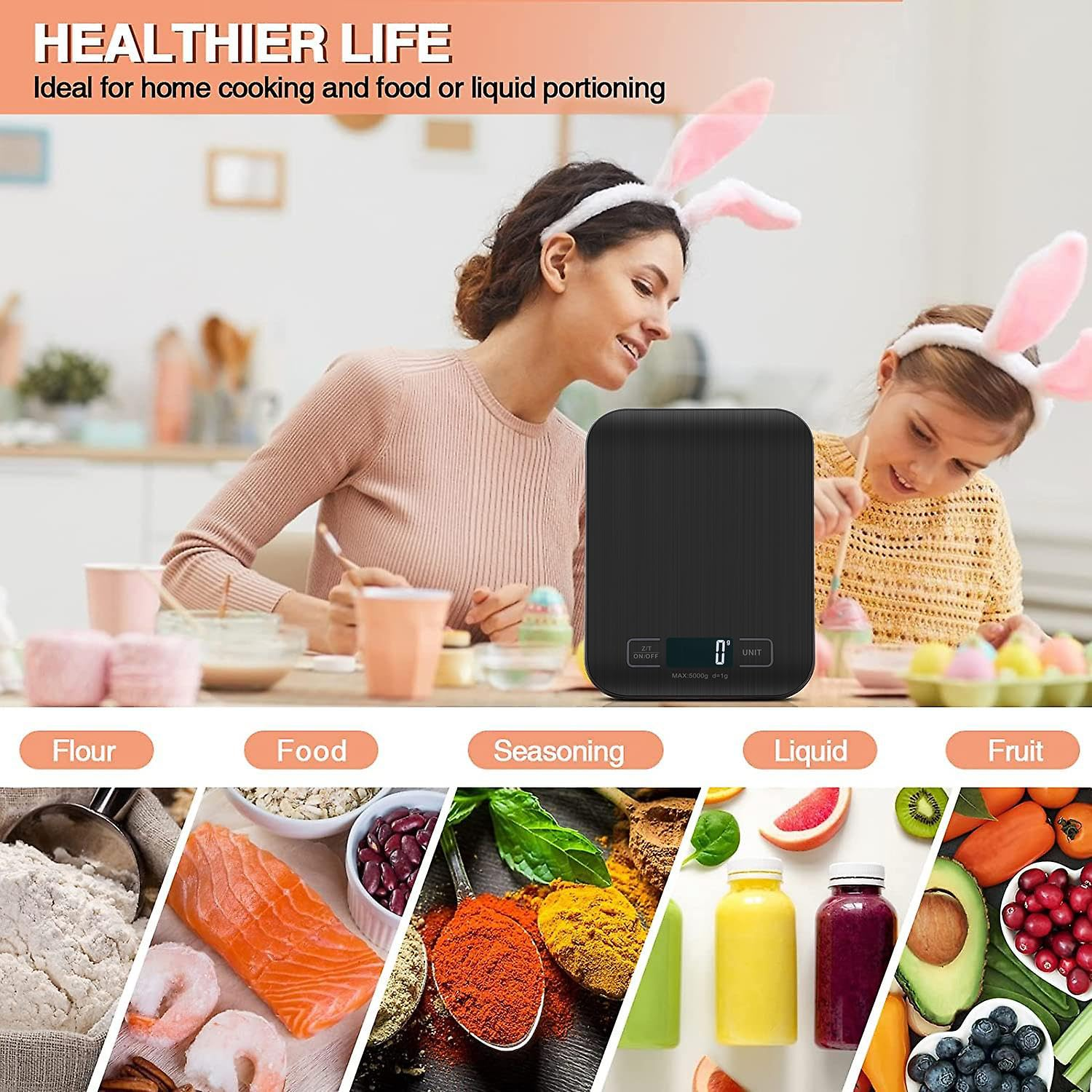 Eine Frau und ein Kind mit Hasenohren benutzen eine Waage. Verschiedene Zutaten werden angezeigt. Der Text lautet 'HEALTHIER LIFE'.