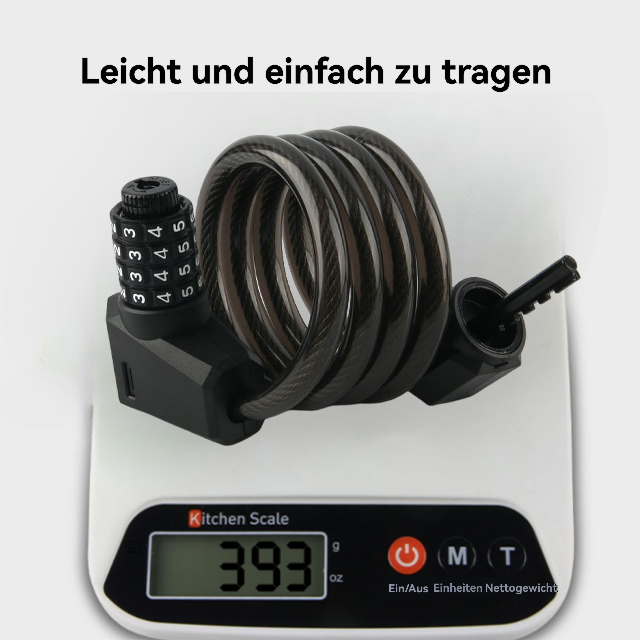 Ein schwarzes Fahrradschloss mit Kombination liegt auf einer Küchenwaage. Die Waage zeigt 393g an. Text oben sagt 'Leicht zu tragen'.