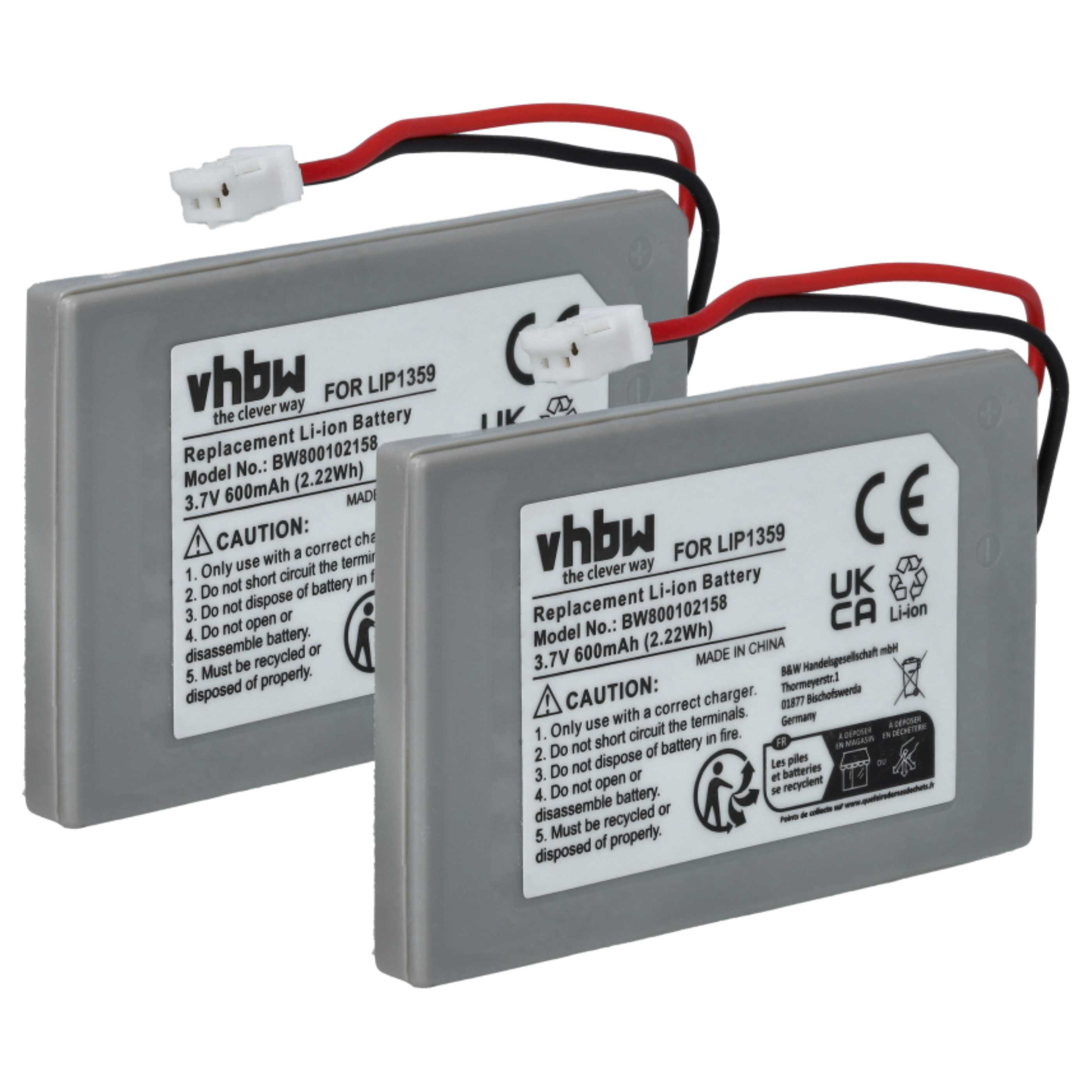 Zwei graue Batterien mit weißen Steckern und rot/schwarzen Drähten. Jede hat ein Etikett mit Text und Warnhinweisen, 'vhbw' Logo.