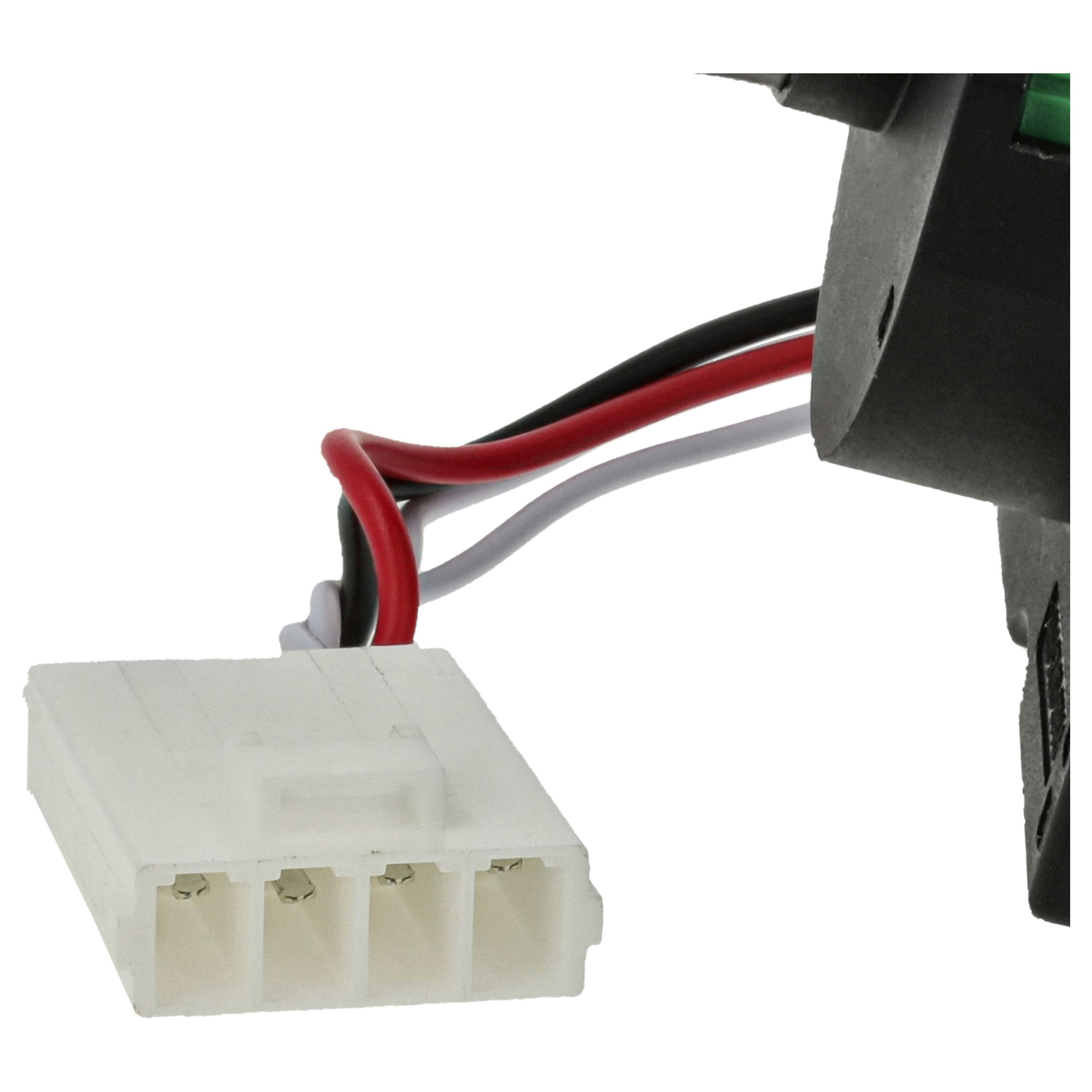 Ein weißer Stecker mit vier Öffnungen ist mit schwarzen, roten, grauen und schwarzen Drähten verbunden. Der Hintergrund ist weiß.