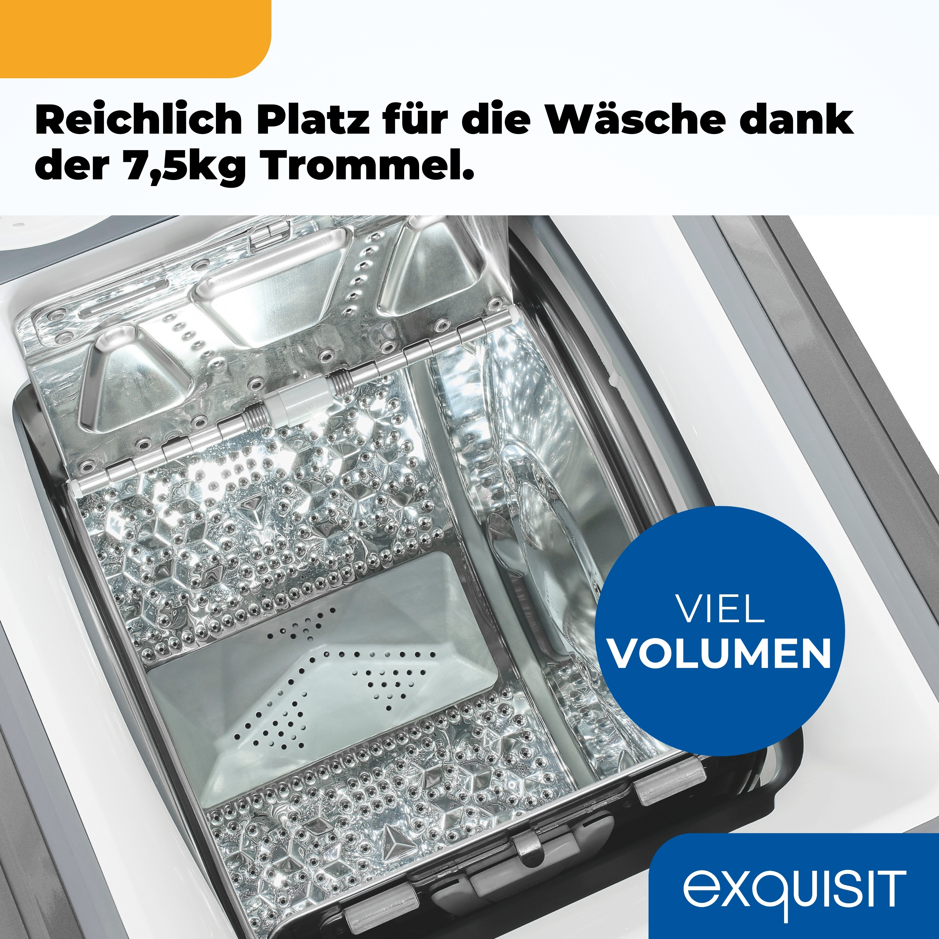 Offene Waschmaschinentrommel. Silbernes Metall und weißer Kunststoff. Text sagt 'Viel Volumen'. Exquisit Logo unten.