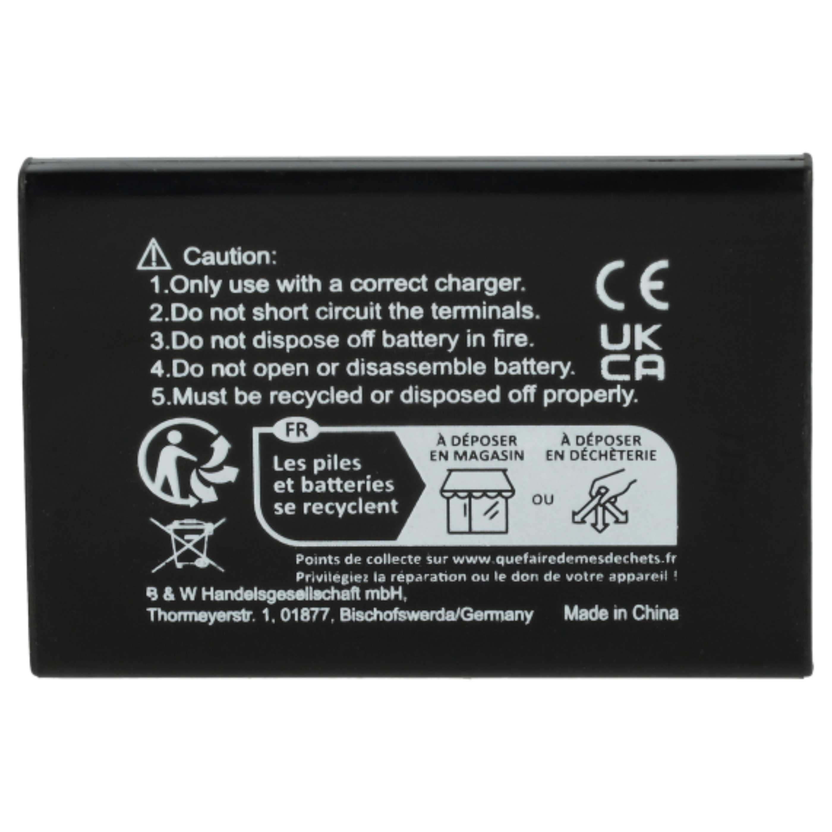 Schwarzes Batterieetikett mit Warnhinweisen, Recycling-Symbolen und Text auf Englisch und Französisch. Enthält CE-, UK- und CA-Zeichen.
