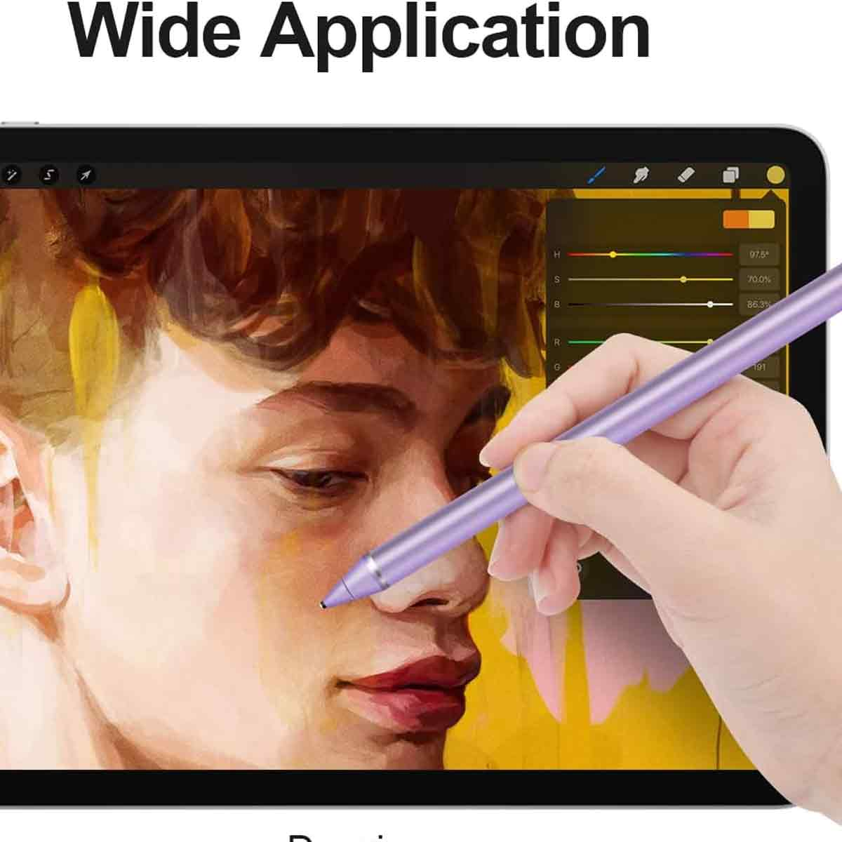 Eine Hand hält einen lila Stift über einem Tablet, das ein Porträt zeigt. Der Bildschirm zeigt Farbanpassungsregler.