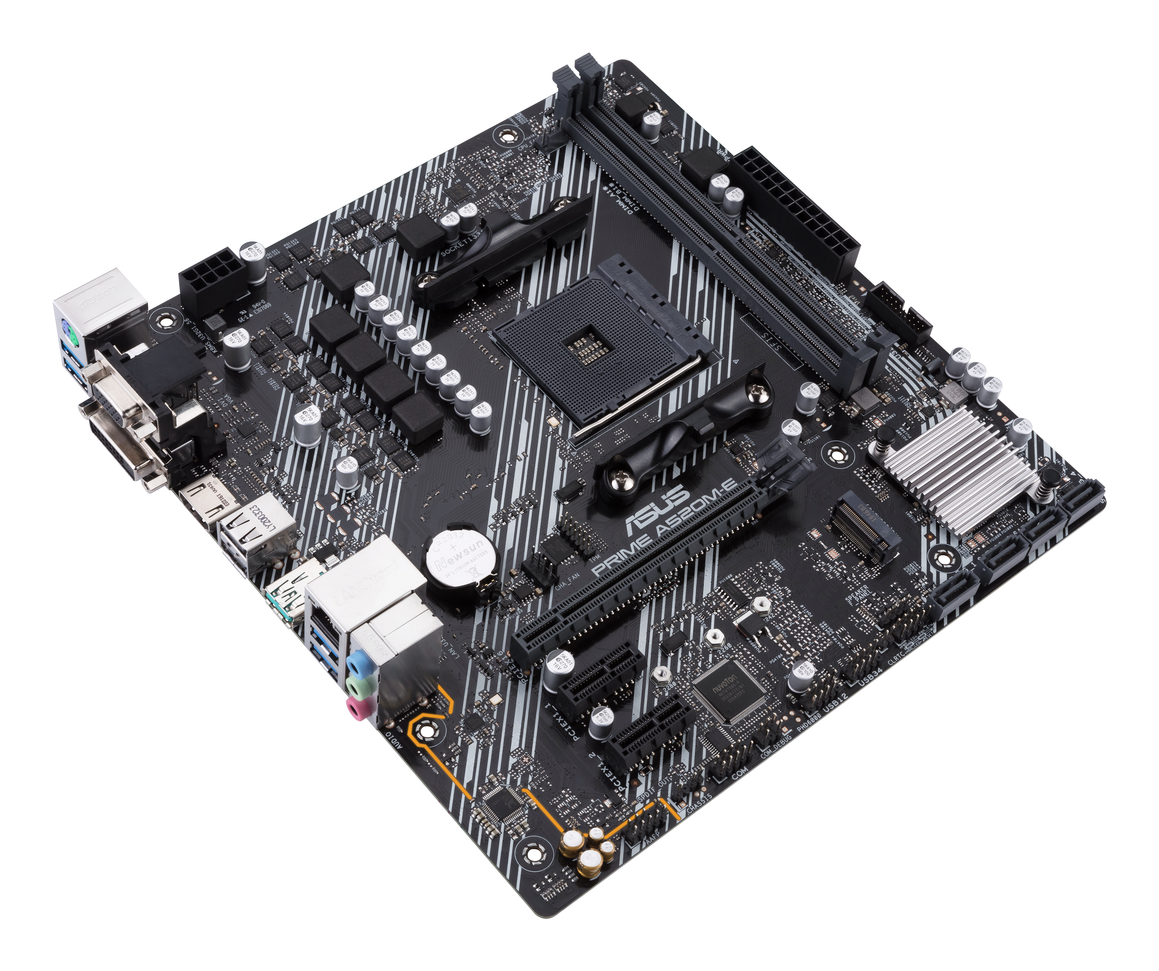 Scheda madre di computer nera con vari componenti, slot, porte e un socket CPU, su sfondo bianco.