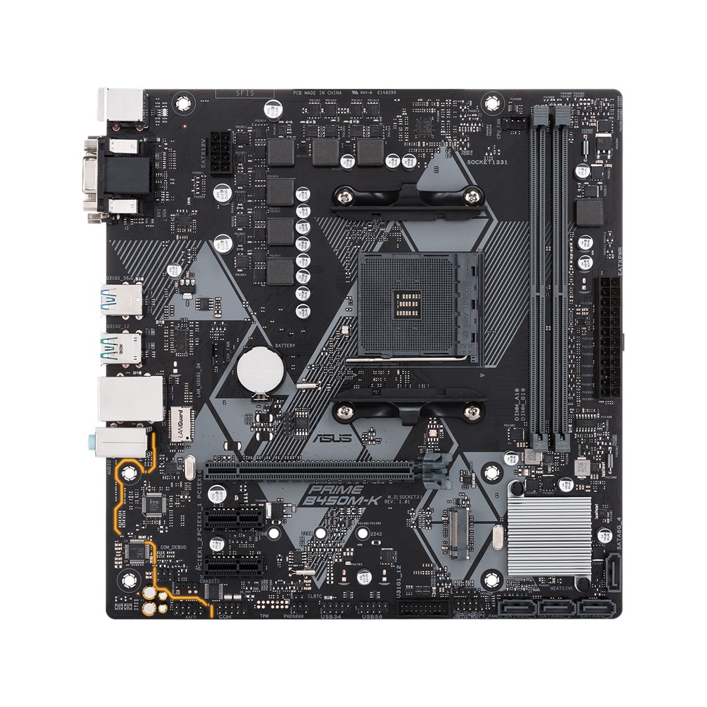 Ein schwarzes und graues ASUS Prime B450M-K-Motherboard. Es hat verschiedene Komponenten, Steckplätze und Anschlüsse, vor weißem Hintergrund.