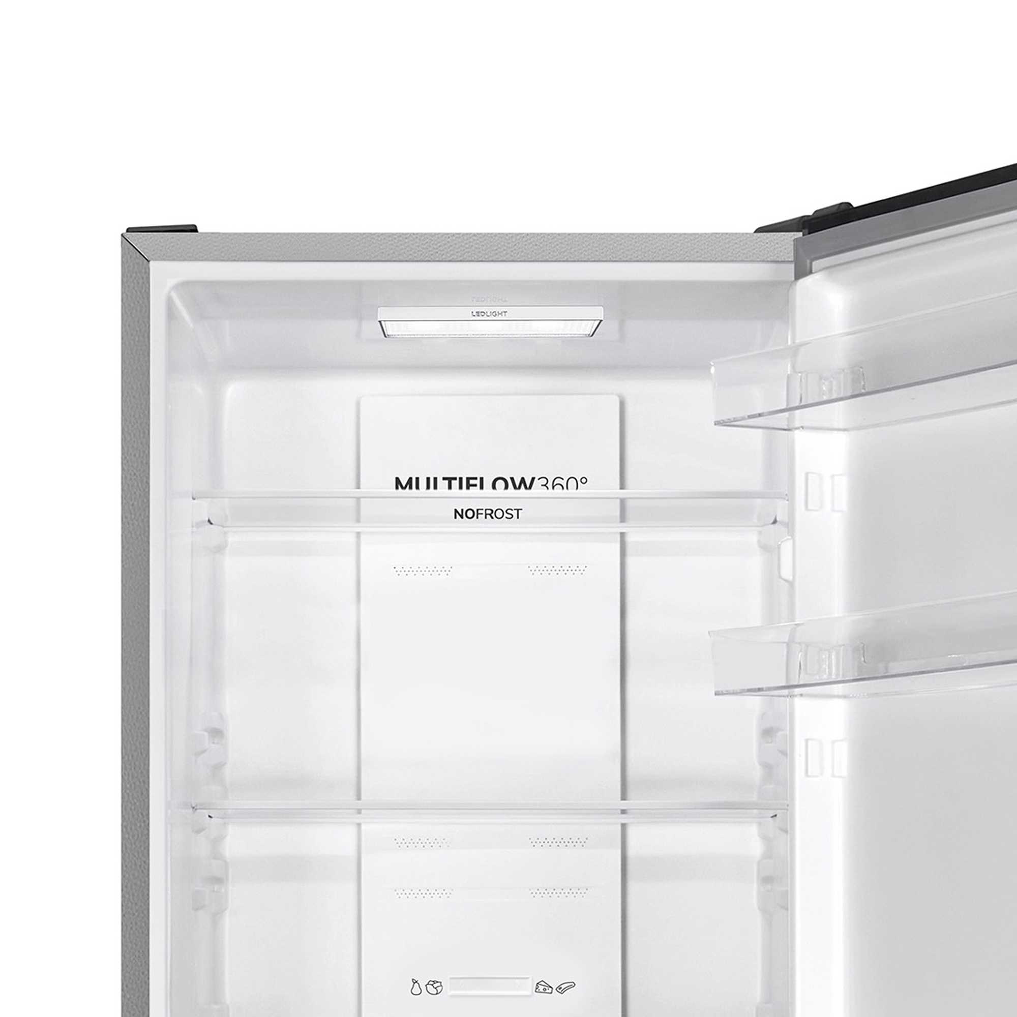 Dentro de un refrigerador. Luz LED arriba. Panel central dice MULTIFLOW360° NOFROST. Estantes y cajones visibles.