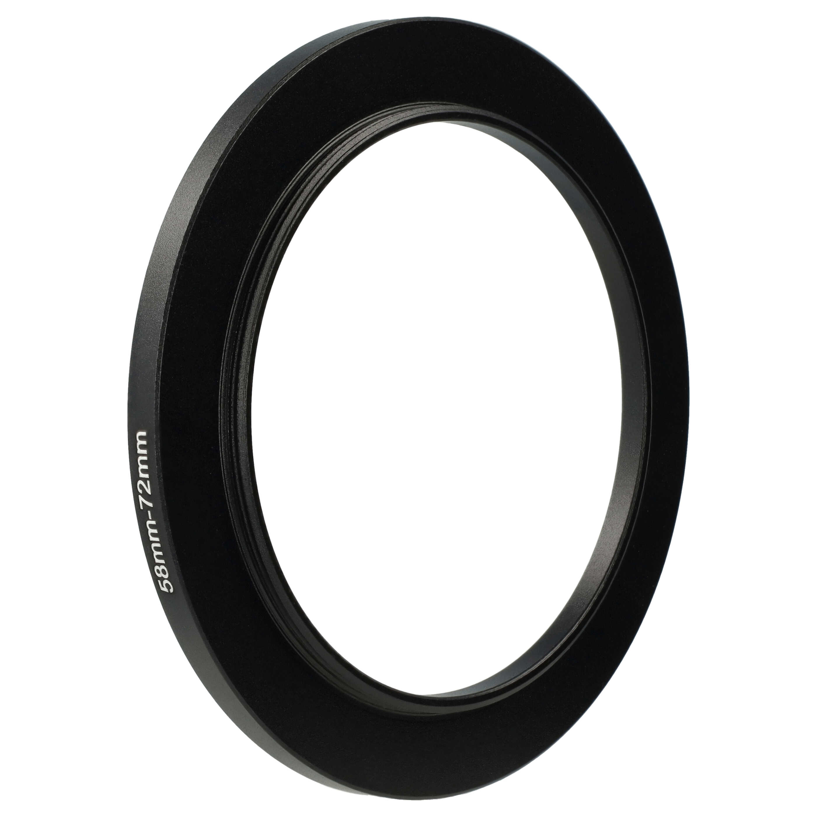 Ein schwarzer Objektivadapterring mit dem Text 58mm-72mm. Weißer Hintergrund. Der Ring ist kreisförmig.