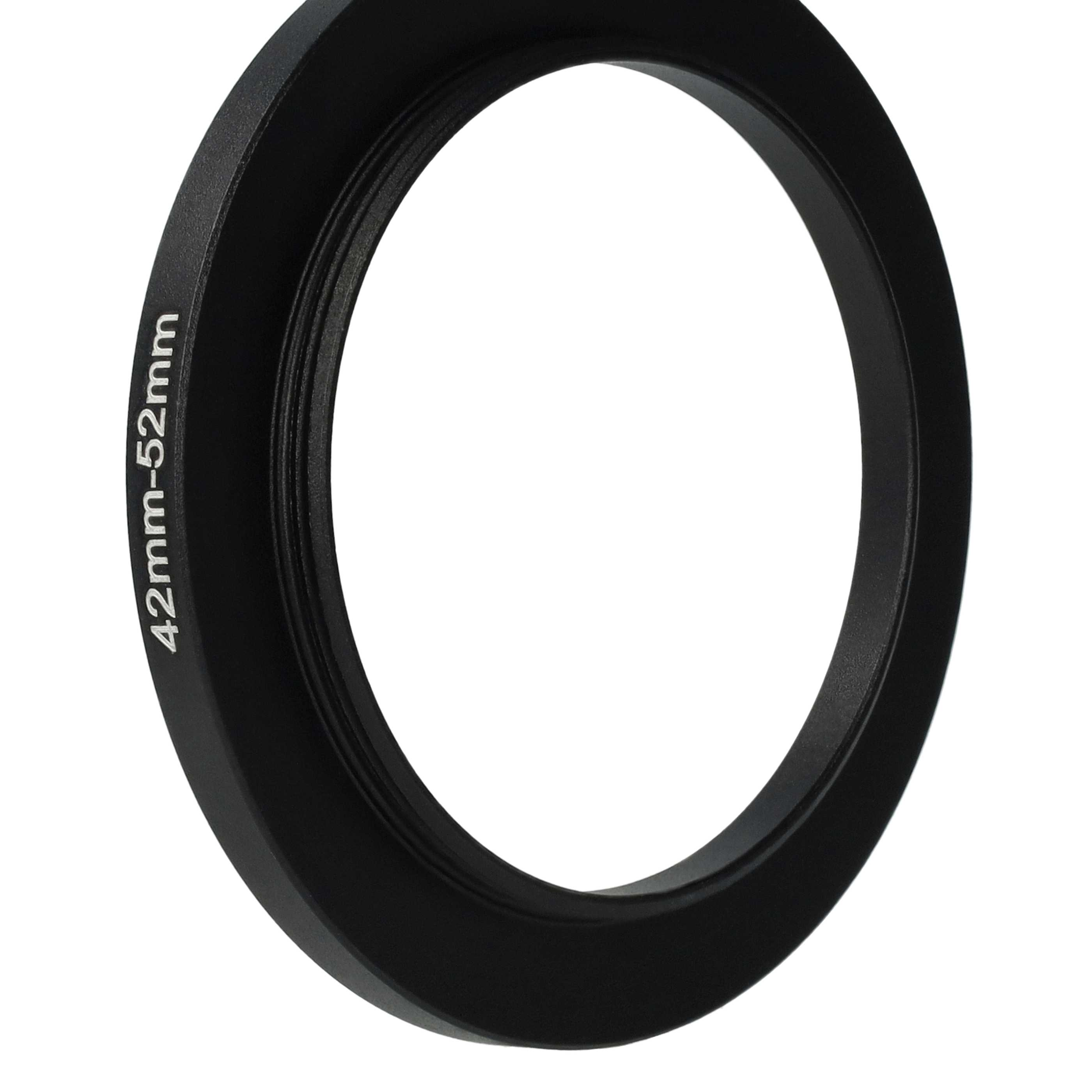 Ein schwarzer Metallringadapter mit der Aufschrift 42mm-52mm auf weißem Hintergrund. Es ist kreisförmig mit einem Loch in der Mitte.