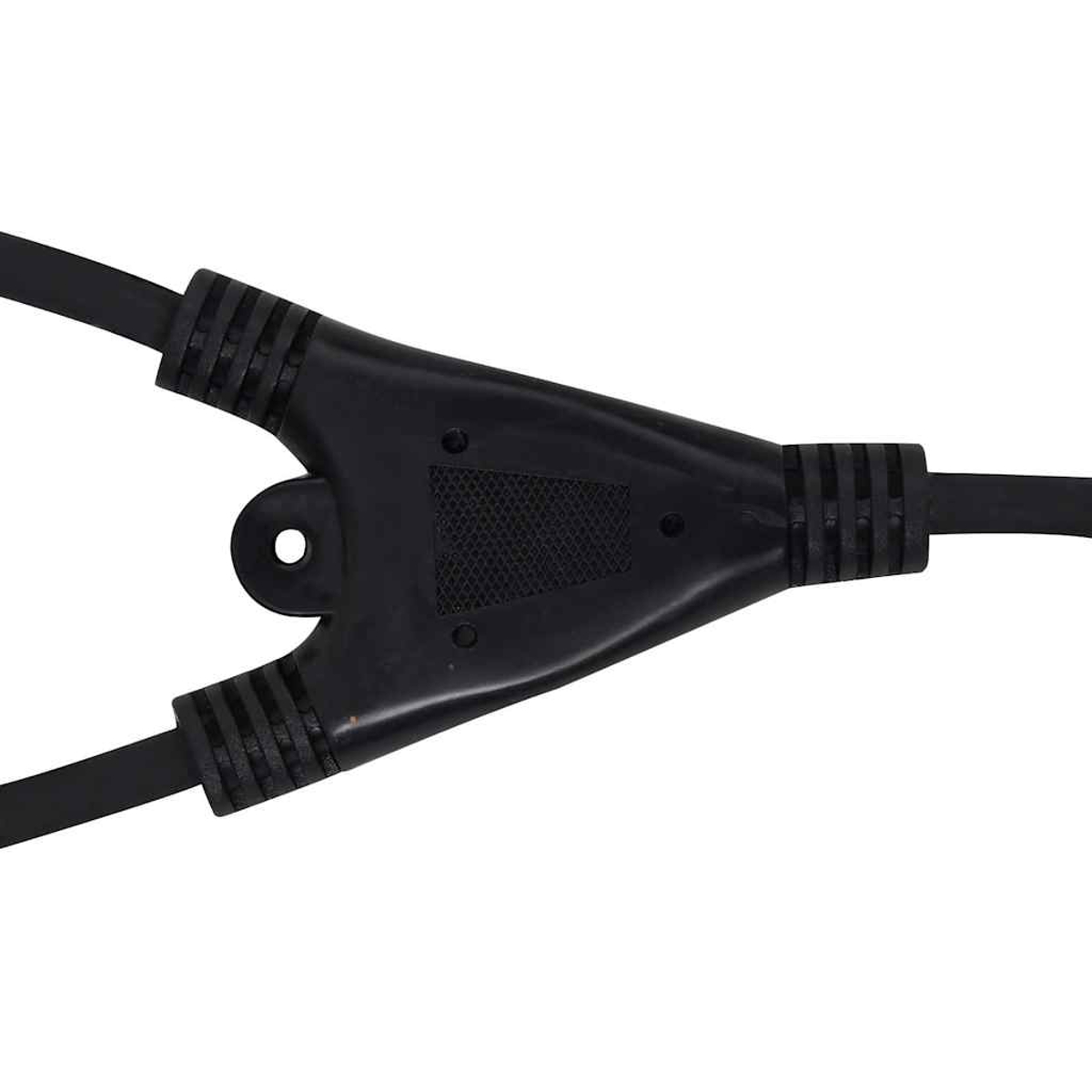 Ein schwarzer Y-förmiger elektrischer Stecker teilt ein Kabel in zwei auf. Der Stecker hat einen strukturierten Mittelteil und ein kleines Loch.