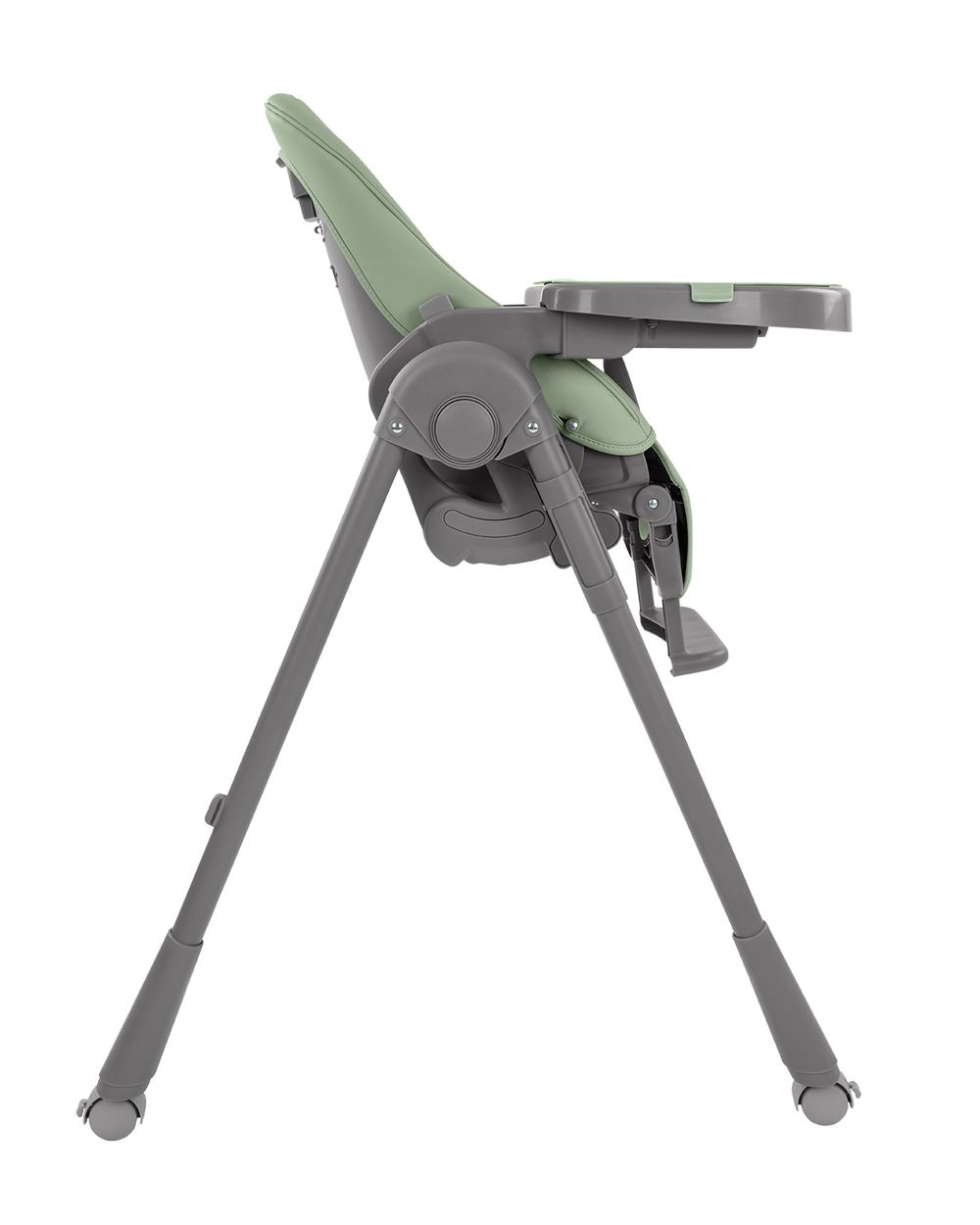 Ein grauer und grüner Hochstuhl für Babys. Er hat ein Tablett, einen Sitz und Beine mit Rädern. Der Stuhl ist leer.