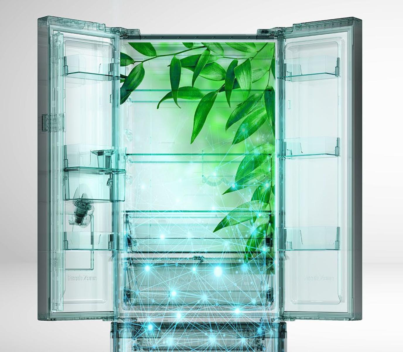 Ein offener Kühlschrank mit grünen Blättern im Inneren. Die Regale sind leer. Ein Netzwerk aus blauen Lichtern überlagert das Bild.