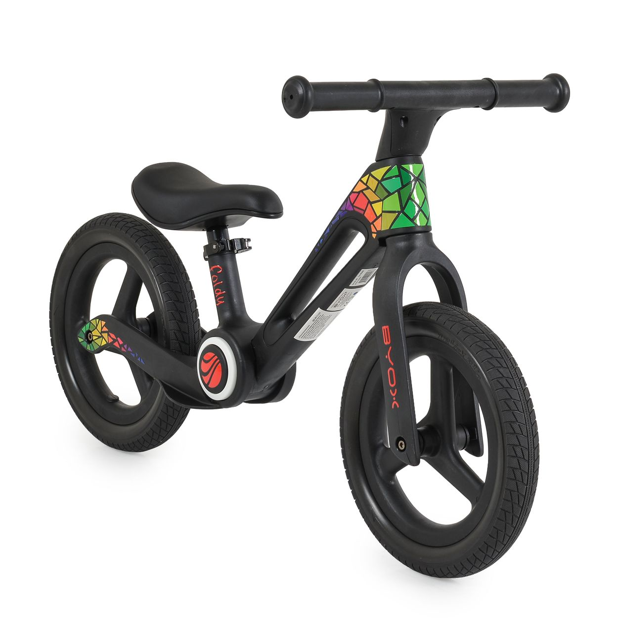 Ein schwarzes Laufrad mit Regenbogenakzenten an Rahmen und Rädern. Das Fahrrad steht auf weißem Hintergrund.