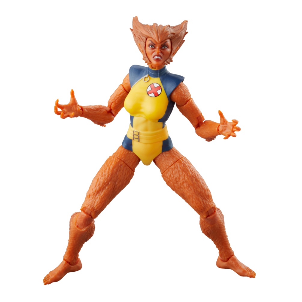 Eine weibliche Actionfigur mit orangefarbenem Fell, die ein gelbes und blaues Outfit trägt. Sie steht mit ausgestreckten Armen und angewinkelten Beinen da.