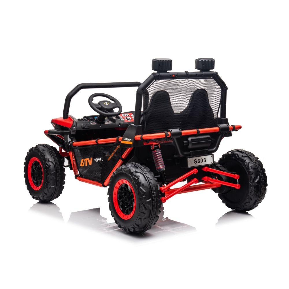 Ein rotes und schwarzes UTV-Spielzeugauto. Es hat vier große schwarze Räder mit roten Akzenten, ein Lenkrad und eine schwarze Netzrückseite.