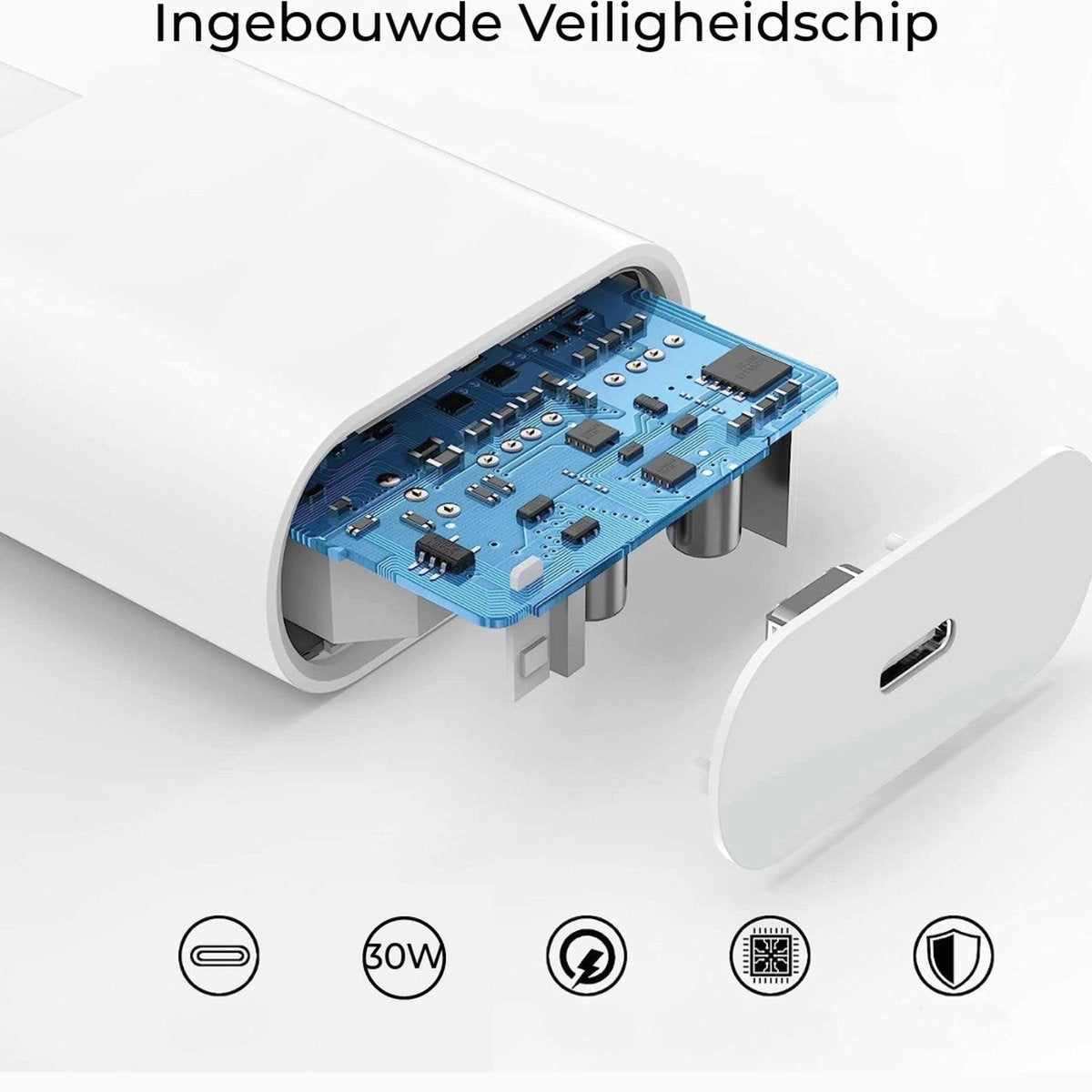 Witte oplader met blootliggende blauwe printplaat. Pictogrammen voor stroom, wattage en bescherming zijn zichtbaar.