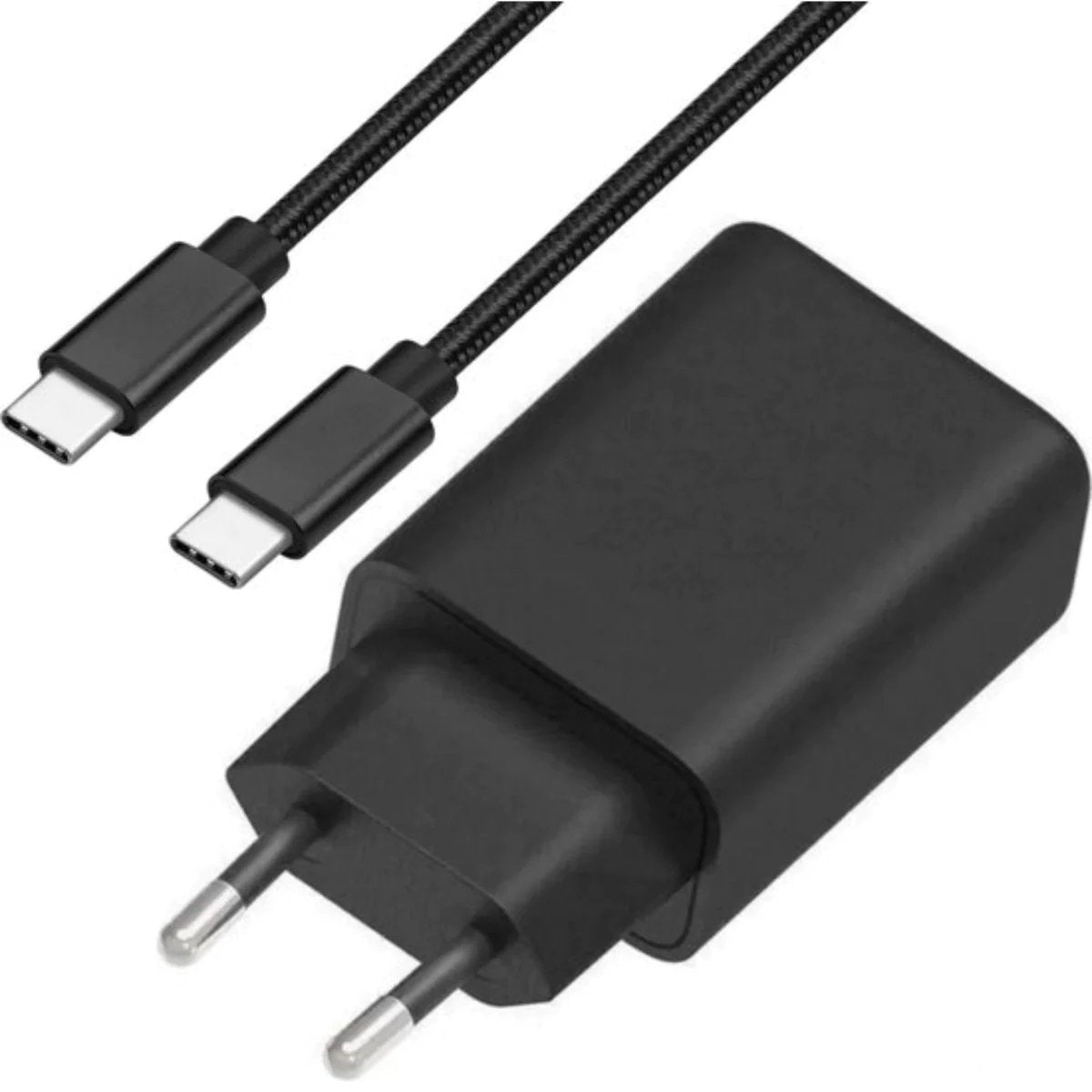 Zwarte telefoonlader met twee USB-C-kabels. De lader heeft twee metalen pinnen. Kabels zijn zwart en getextureerd.
