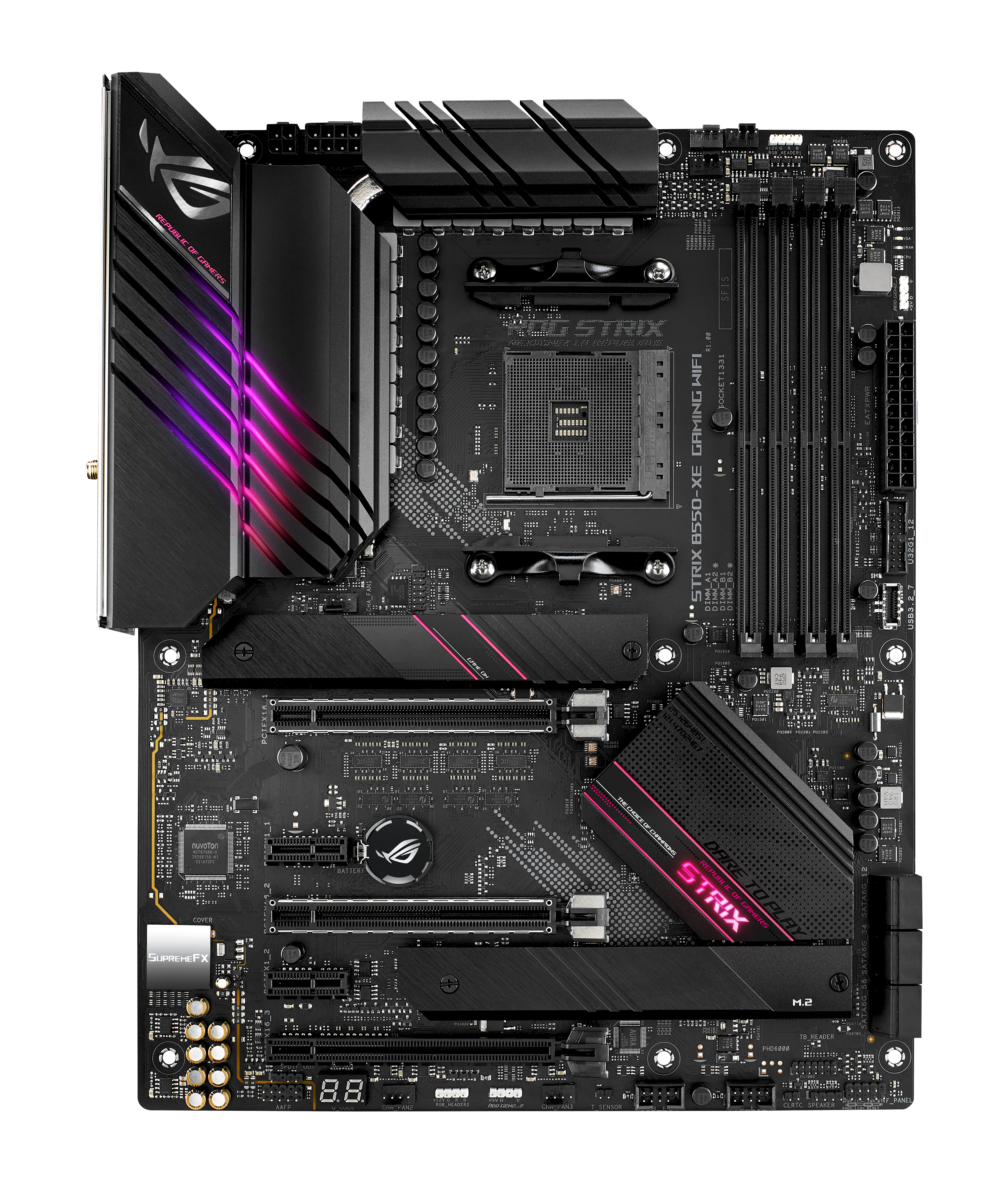 Una placa base de computadora negra con varios componentes, incluyendo un zócalo de CPU, ranuras RAM, y el logo ROG Strix.