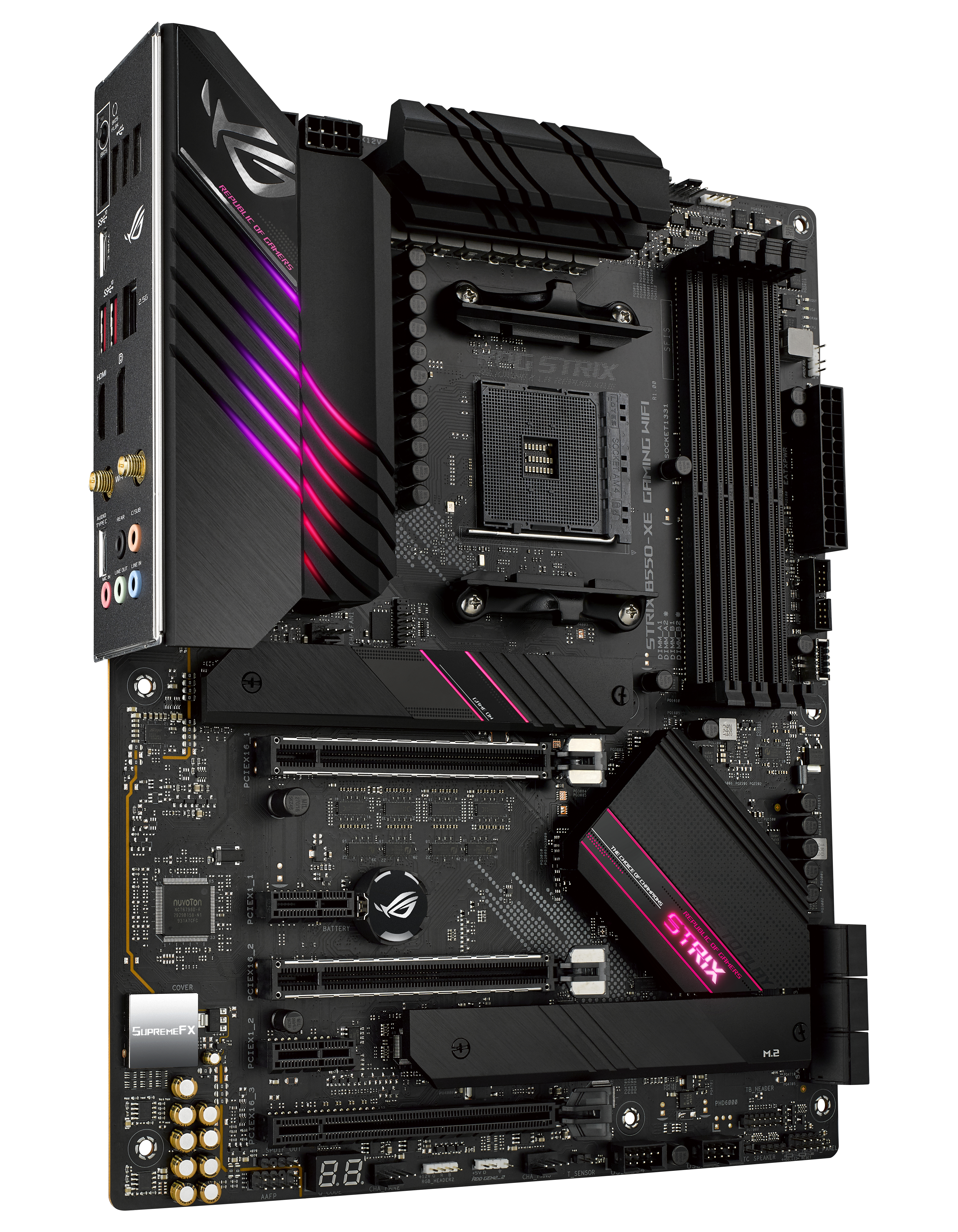 Una placa base negra ROG Strix B550-XE Gaming WIFI con conectores, ranuras y el logotipo ROG.