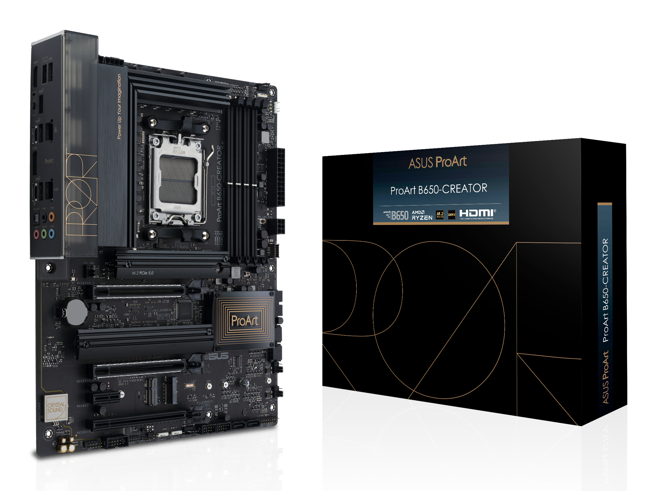 Una scheda madre ASUS ProArt B650-CREATOR nera e una scatola su una superficie bianca. La scatola è nera con dettagli dorati.