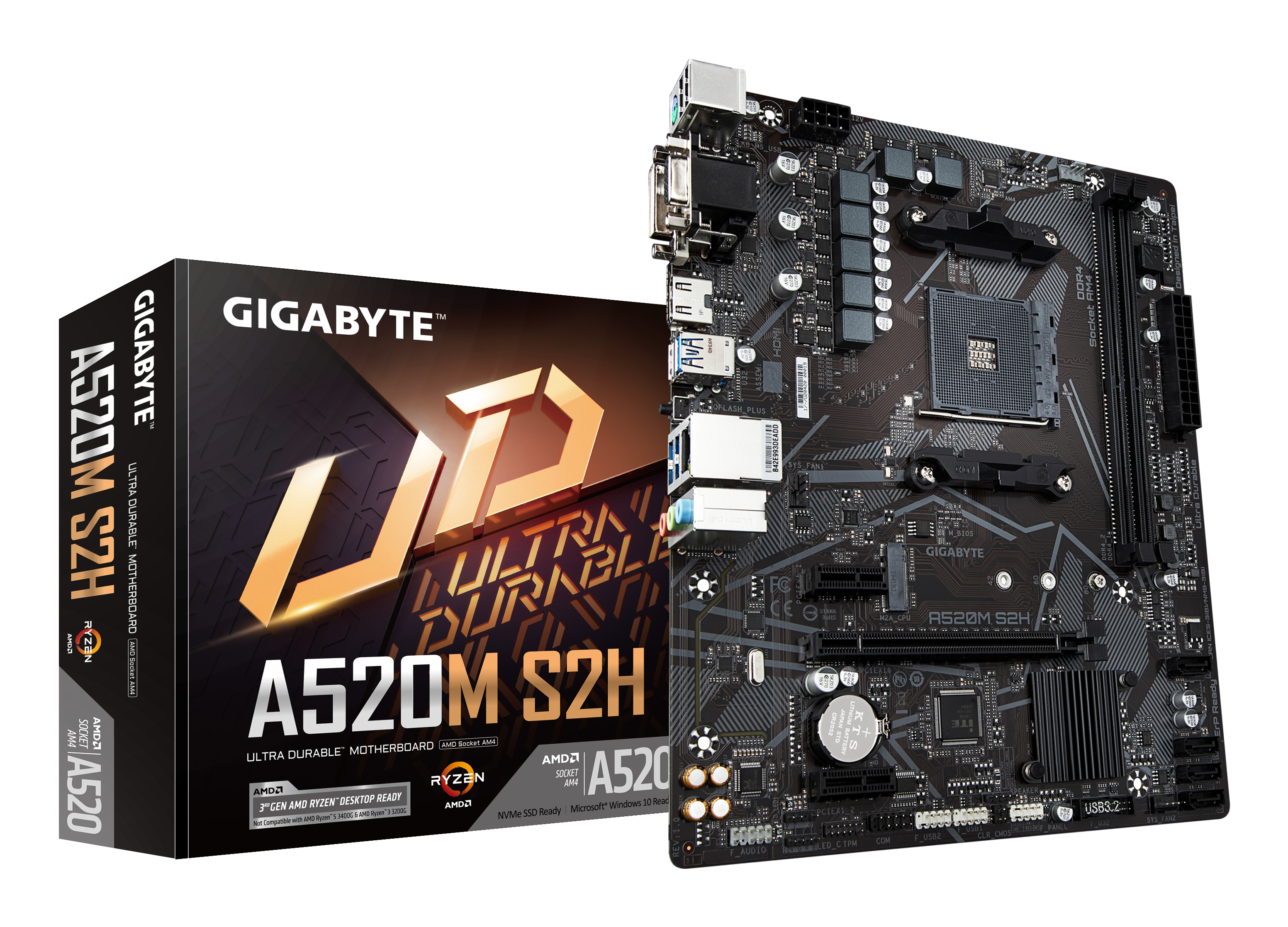 Eine schwarze Hauptplatine, eine Schachtel Gigabyte A520M S2H und verschiedene Anschlüsse sind sichtbar.