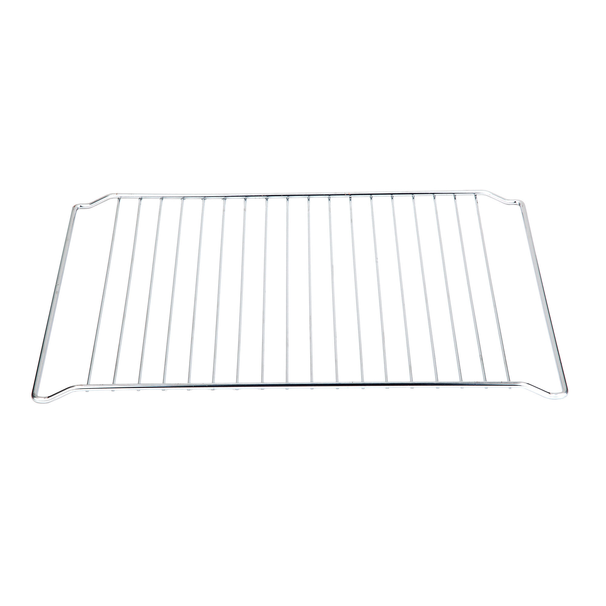 Una rejilla metálica de horno, rectangular, con muchas barras paralelas, centrada sobre un fondo blanco.