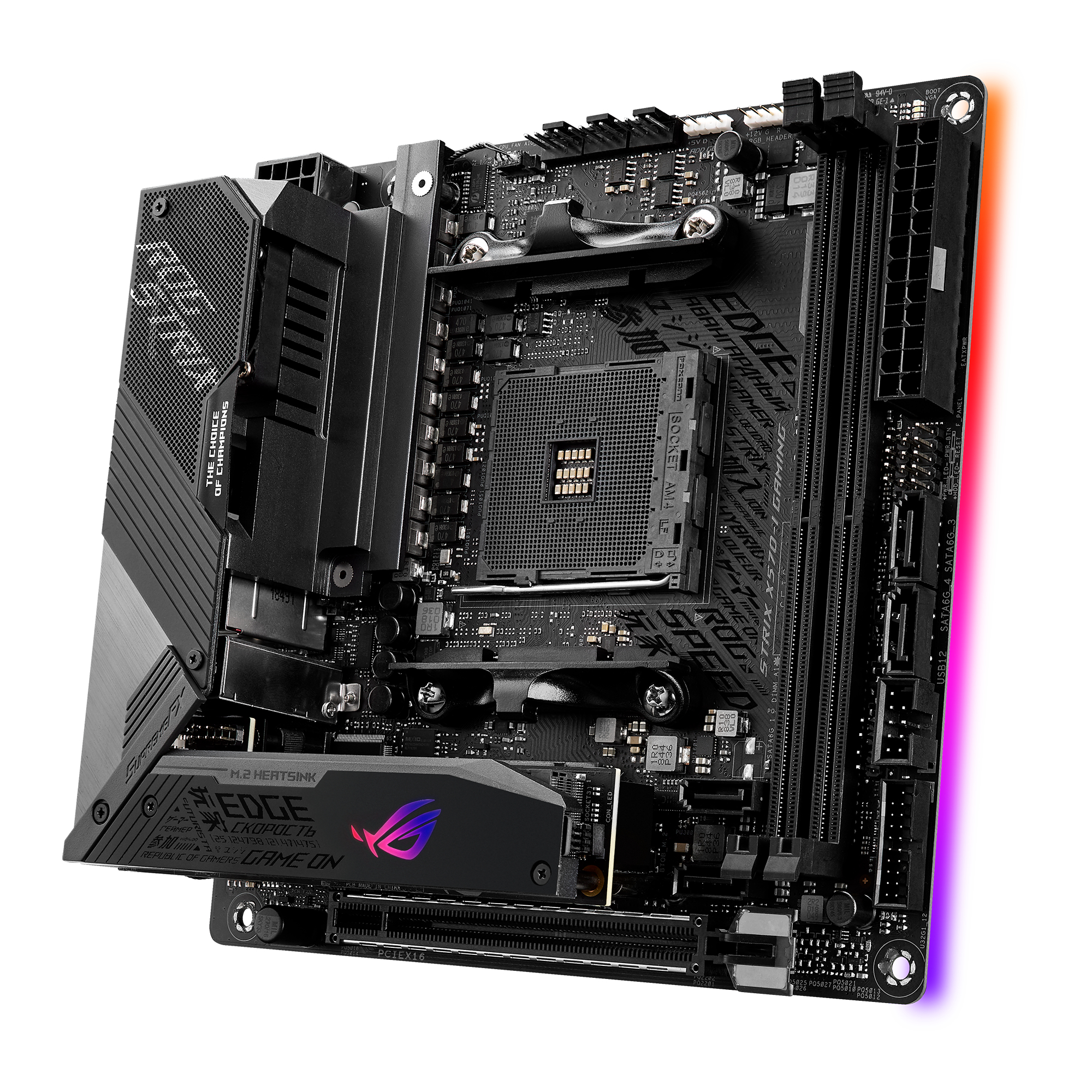 Scheda madre nera con socket CPU, slot e connettori, con logo Republic of Gamers.