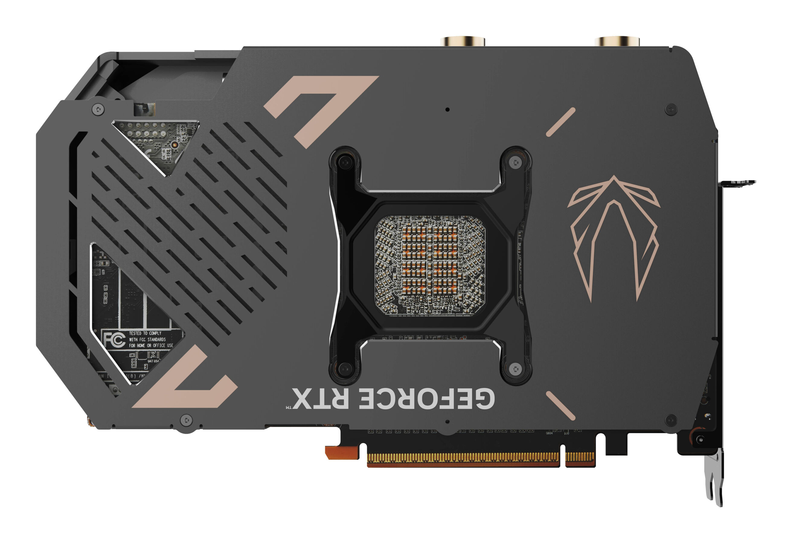 Une carte graphique noire et grise avec des accents cuivrés. Elle arbore le logo GeForce RTX et une unité de refroidissement centrale.