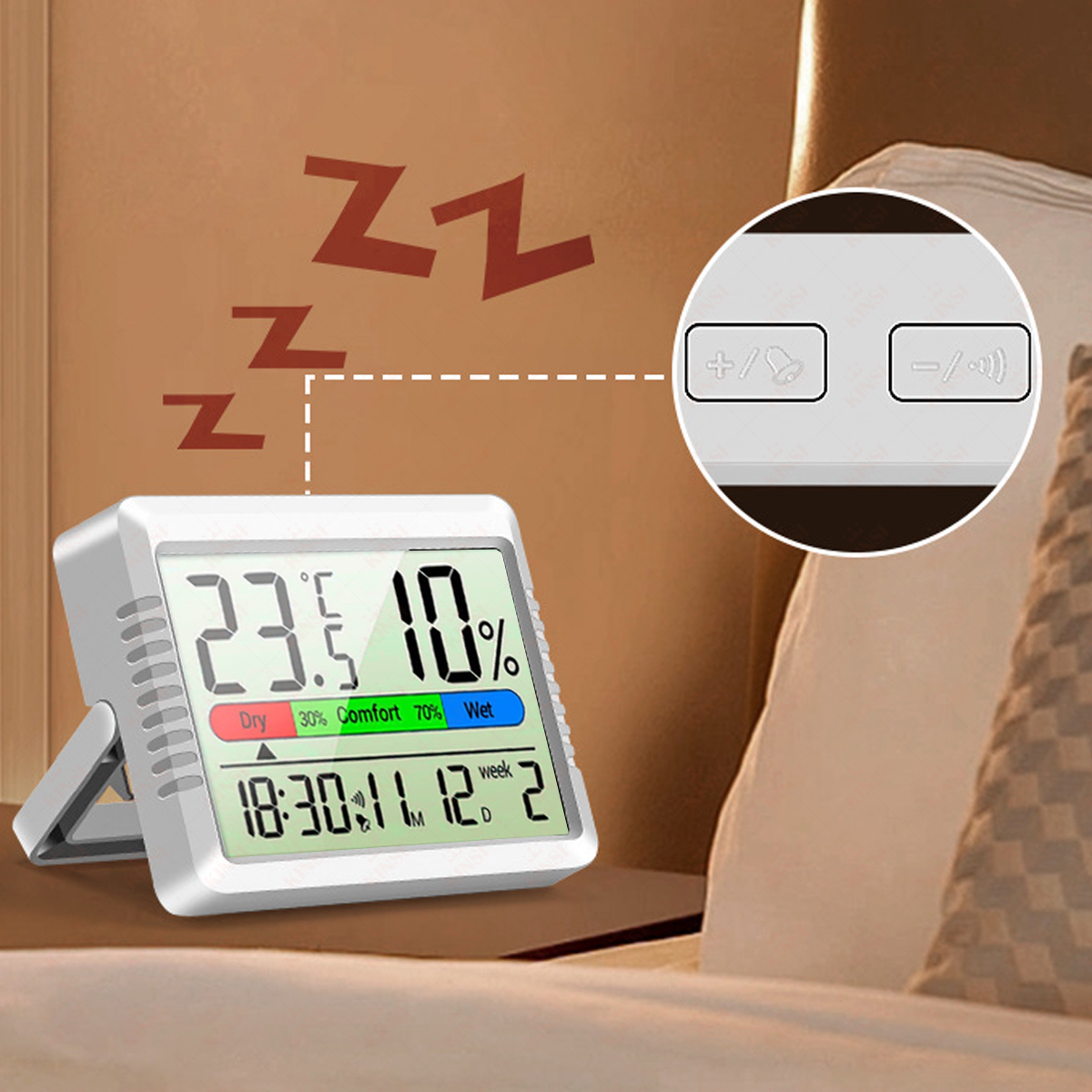 Eine Digitaluhr, die Temperatur, Luftfeuchtigkeit und Zeit anzeigt. 'Zz'-Symbole deuten auf Schlaf hin. Eine Nahaufnahme zeigt Steuertasten.