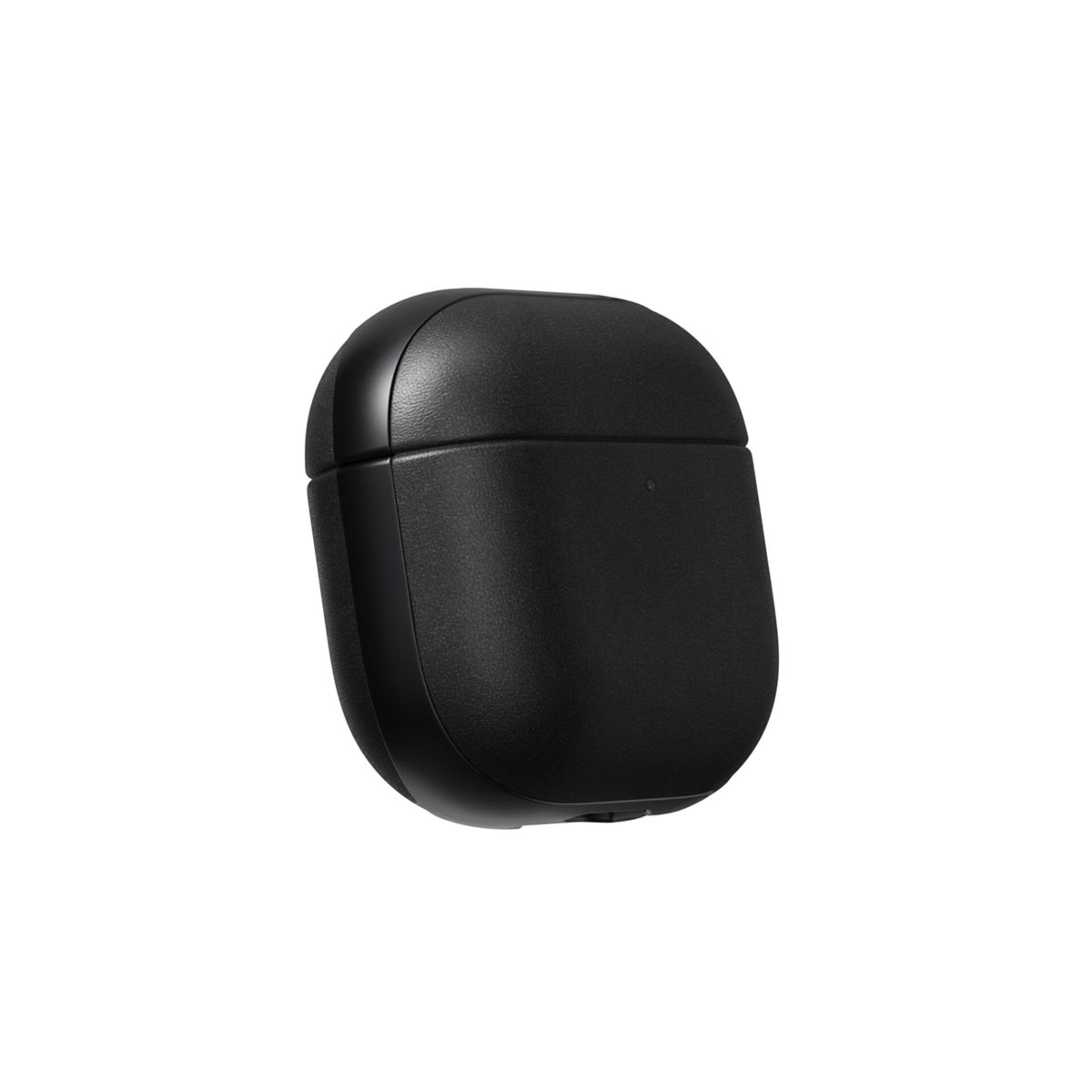 Una custodia AirPods nera e chiusa. Ha una parte superiore arrotondata e una superficie strutturata. Lo sfondo è bianco.