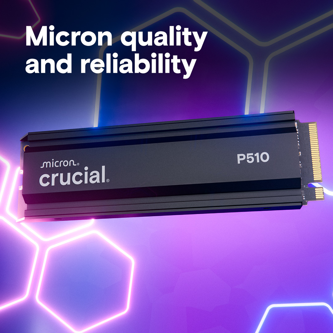 SSD negra Crucial P510 sobre fondo morado y azul con líneas brillantes. El texto dice 'Calidad y fiabilidad Micron'.