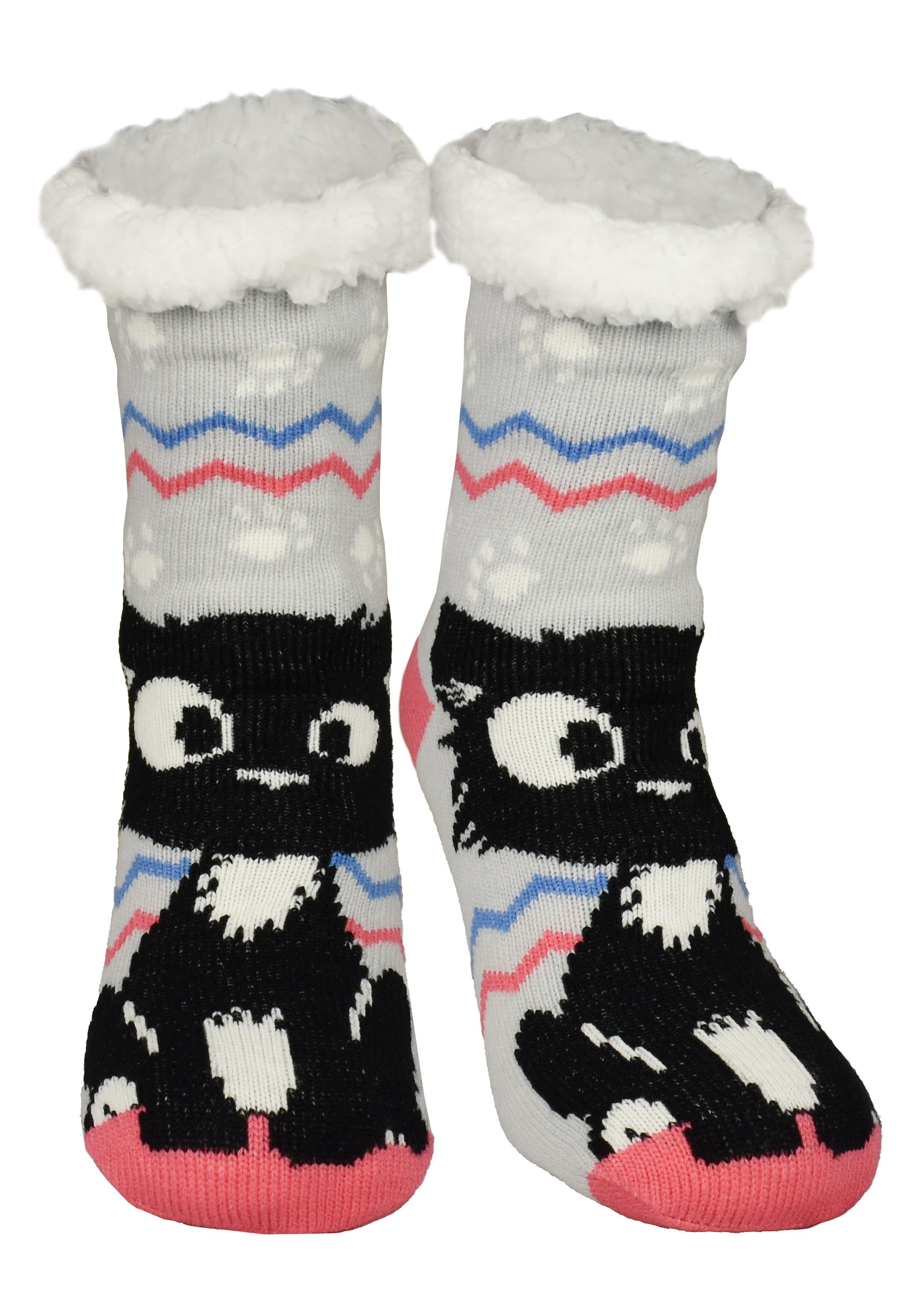 Paar Socken mit Katzendesign. Graue Socken mit schwarzem Katzengesicht, rosafarbenen Zehen und weißem, flauschigem Besatz.