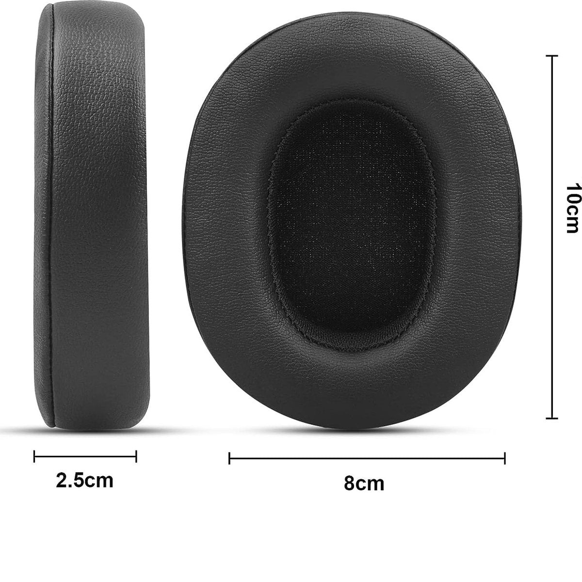 Twee zwarte oorkussens voor hoofdtelefoons. Eén in zijaanzicht, 2,5 cm dik. De andere in vooraanzicht, 8 cm breed en 10 cm hoog.