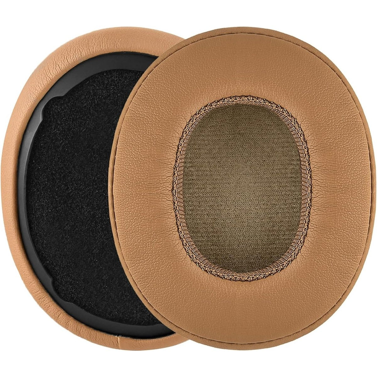 Twee bruin gekleurde, ronde oorkussens voor een koptelefoon. Eén is open en toont een zwart interieur en schuim; de andere is gesloten.