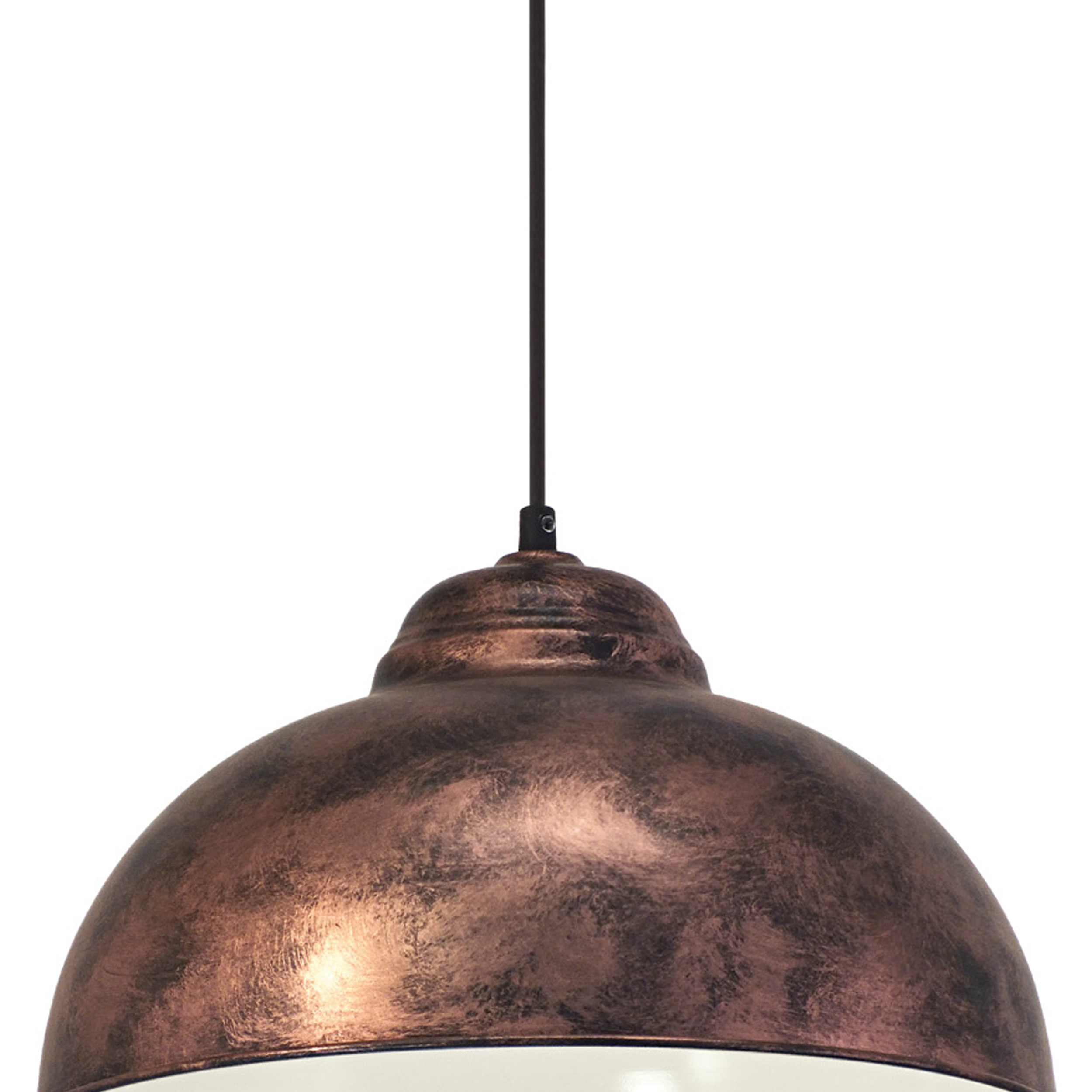 Eine bronzefarbene Pendelleuchte hängt an einem schwarzen Draht vor weißem Hintergrund. Die Lampe hat eine Kuppelform.