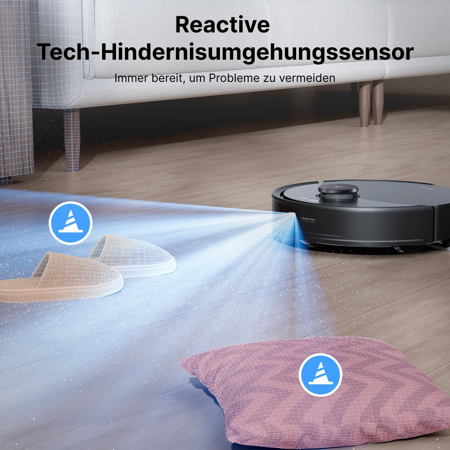 Un robot aspirapolvere evita gli ostacoli come pantofole e un cuscino. Il testo dice 'Reactive Tech-Hindernisumgehungssensor'.