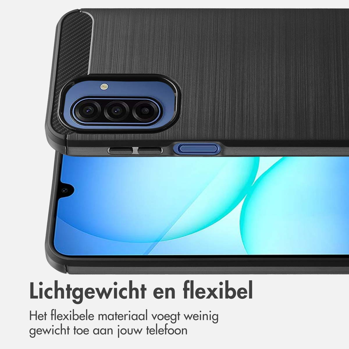 Nahaufnahme eines Telefons in einer schwarzen Hülle. Der Bildschirm zeigt ein blaues und weißes abstraktes Design. Die Hülle hat eine strukturierte Rückseite.