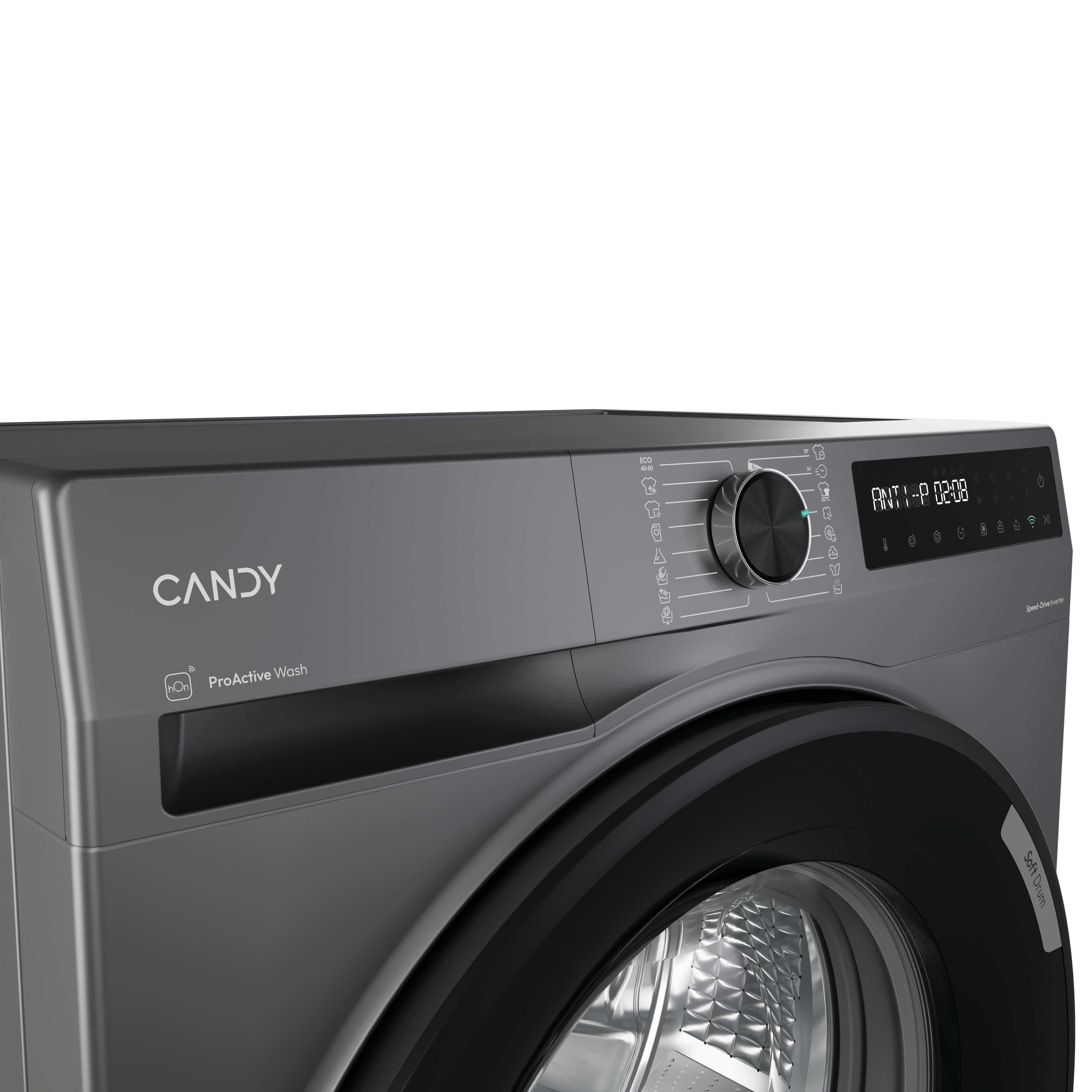 Una lavadora Candy gris. Tiene un panel de control con dial y pantalla digital. La puerta del tambor es negra.