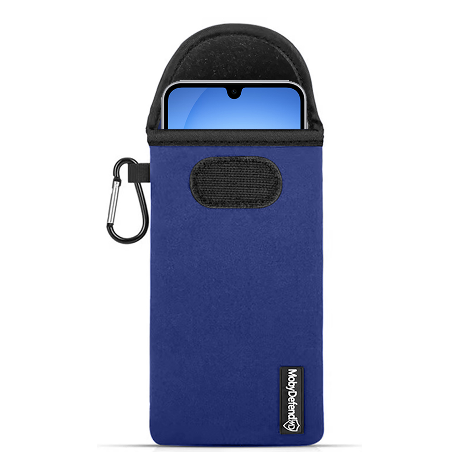 Une housse de téléphone bleue avec un dessus noir et un mousqueton argenté. Un téléphone avec un écran bleu est partiellement visible.