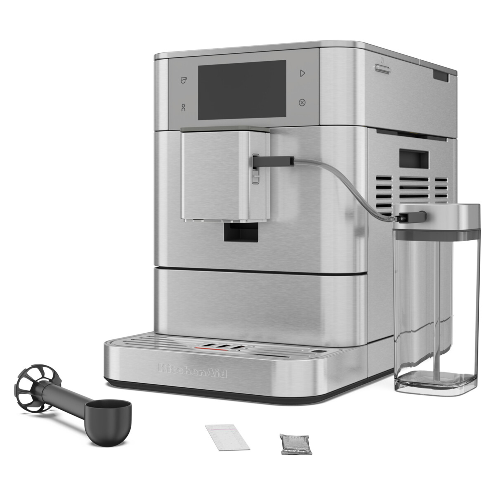 Beyaz zemin üzerinde su kabı ve aksesuarları olan gümüş renkli bir KitchenAid espresso makinesi.